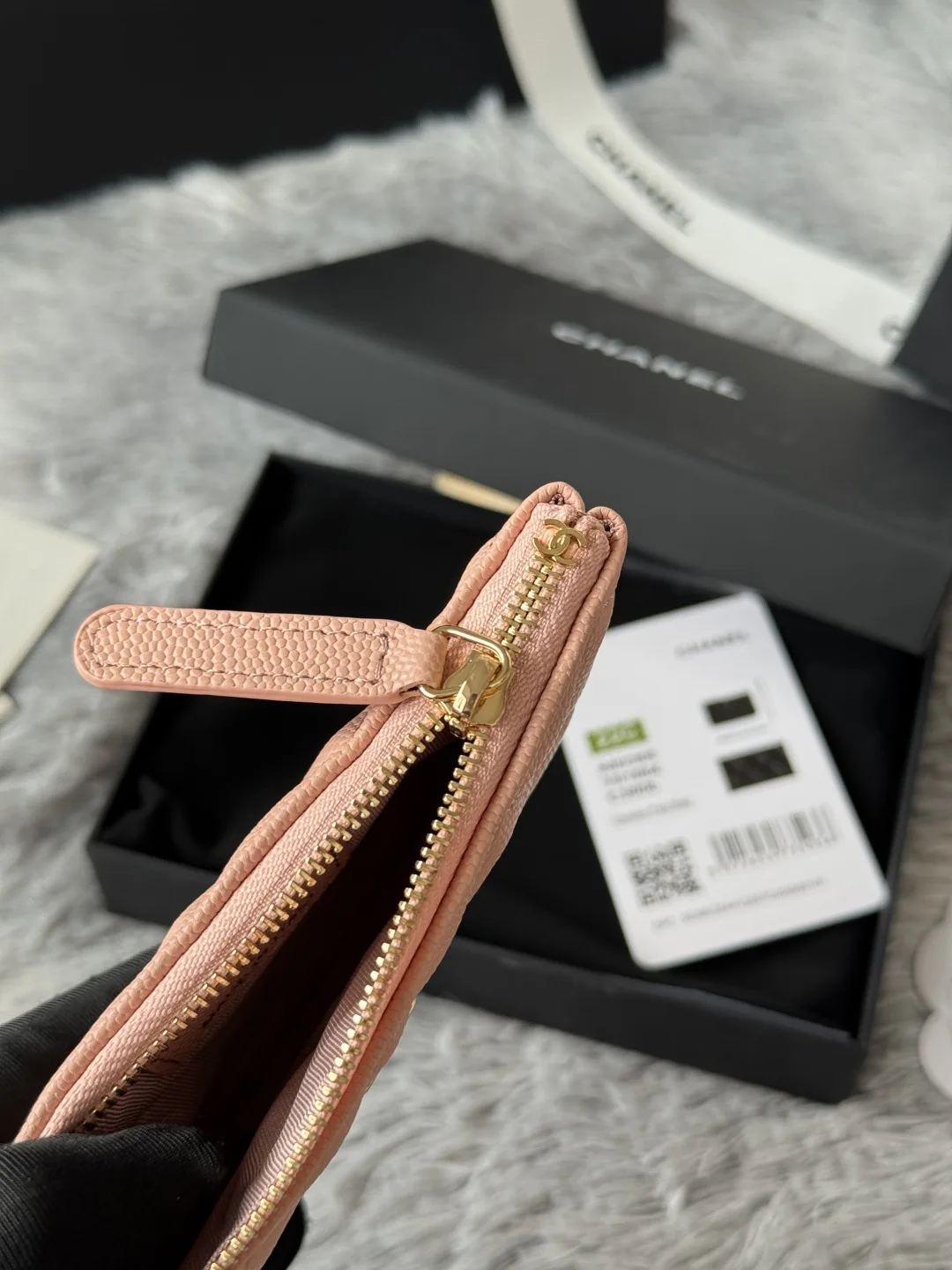 Chanel A82365 Coin Purse - Detail view 7
