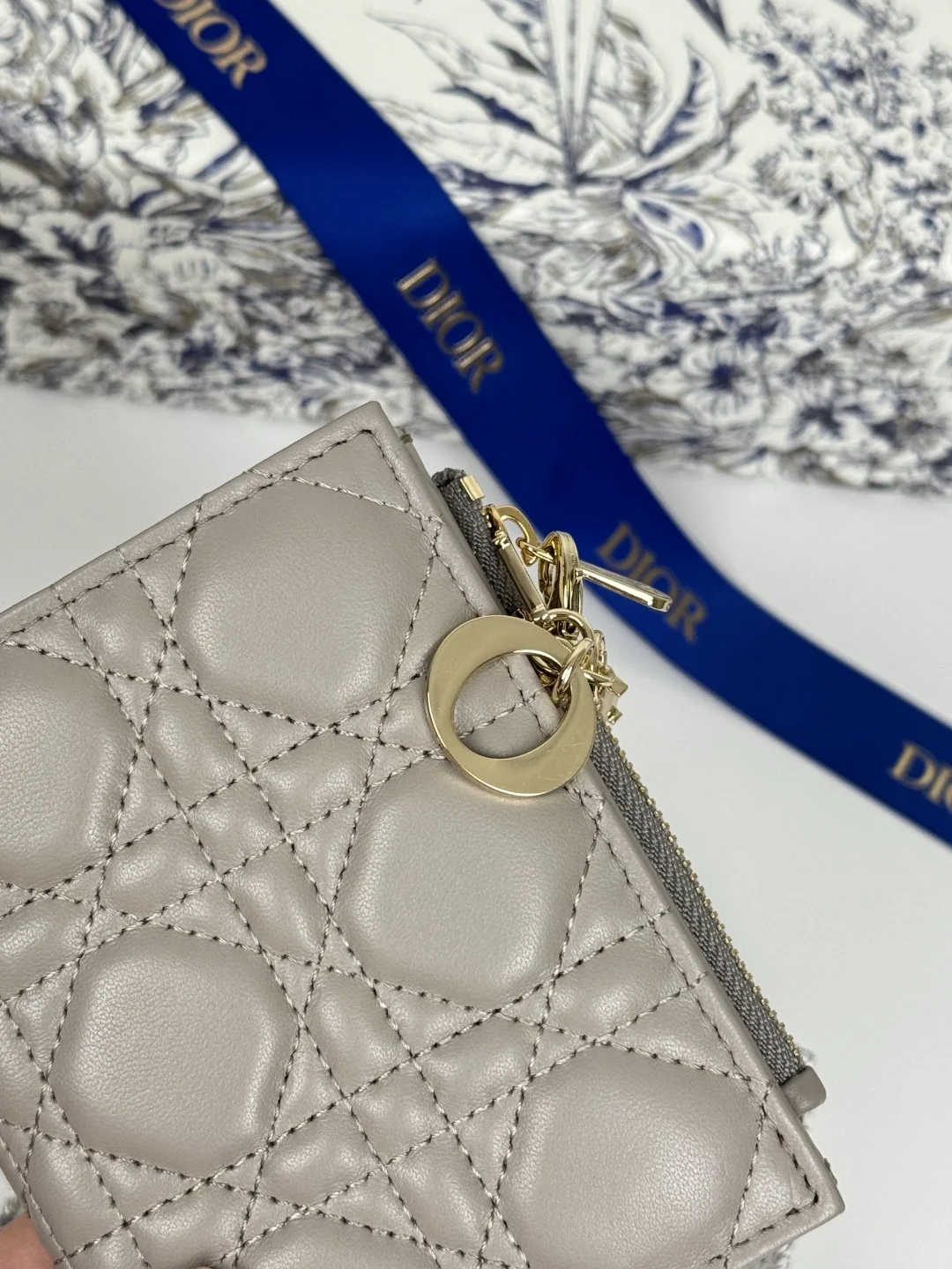 Dior S6037UBHZ_M928 Caro Dahlia Lambskin Card Holder Wallet - Detail view 5