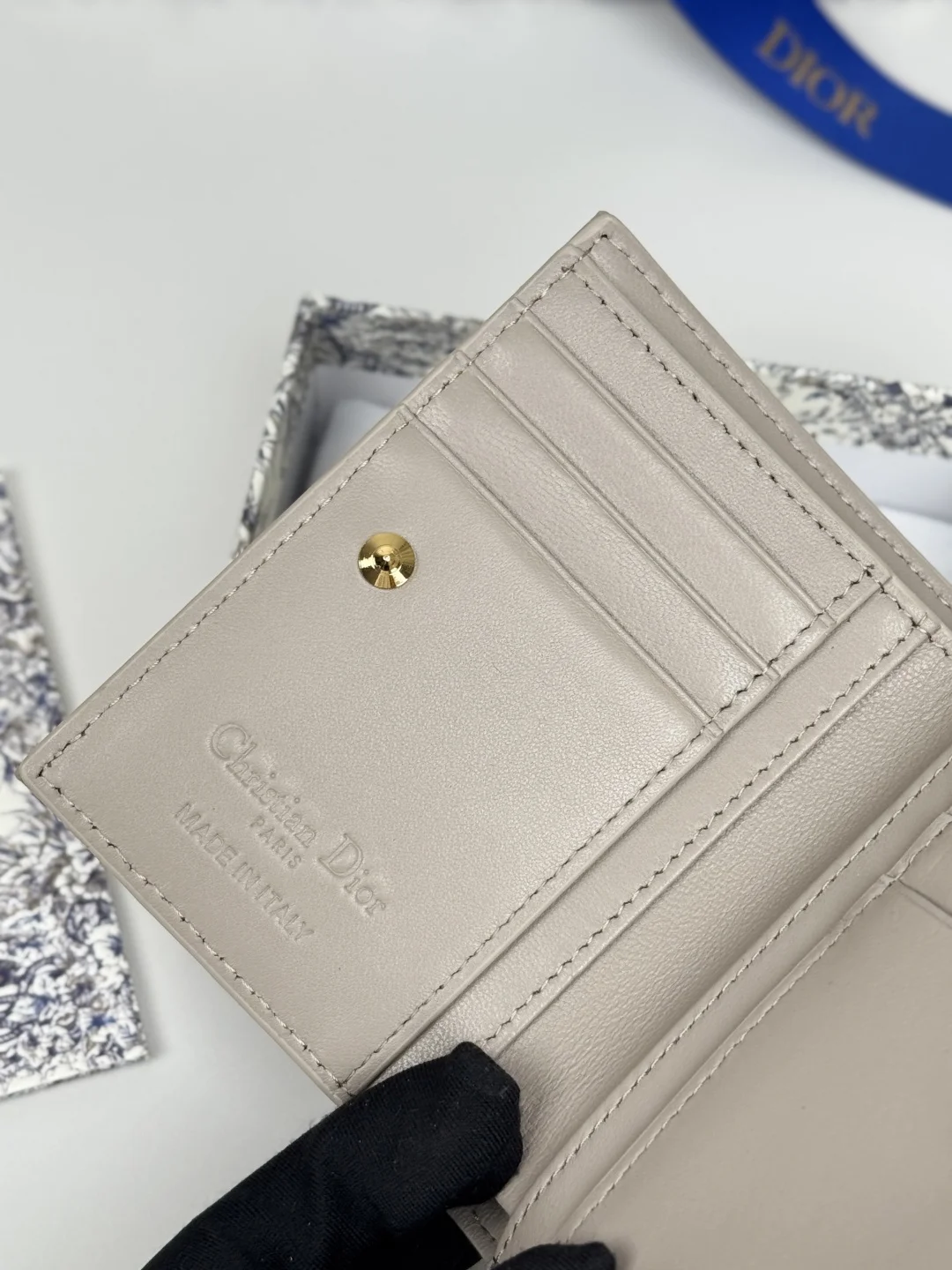 Dior S6037UBHZ_M928 Caro Dahlia Lambskin Card Holder Wallet - Detail view 7