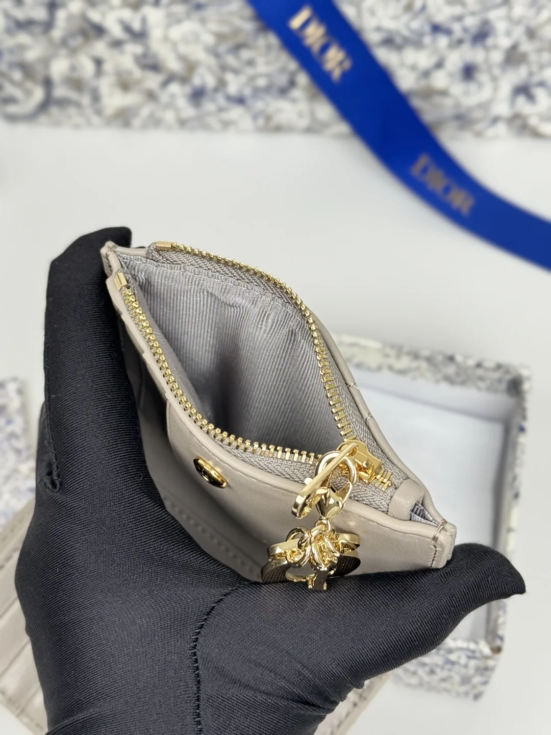 Dior S6037UBHZ_M928 Caro Dahlia Lambskin Card Holder Wallet - Detail view 9