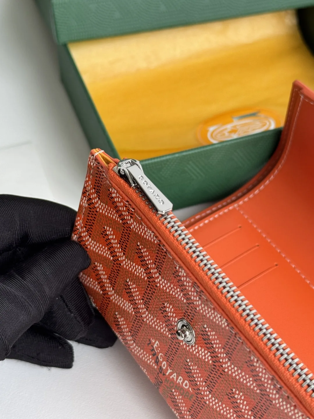 Goyard 3319 Saint-Gabriel Envelope Trifold Wallet - Detail view 9