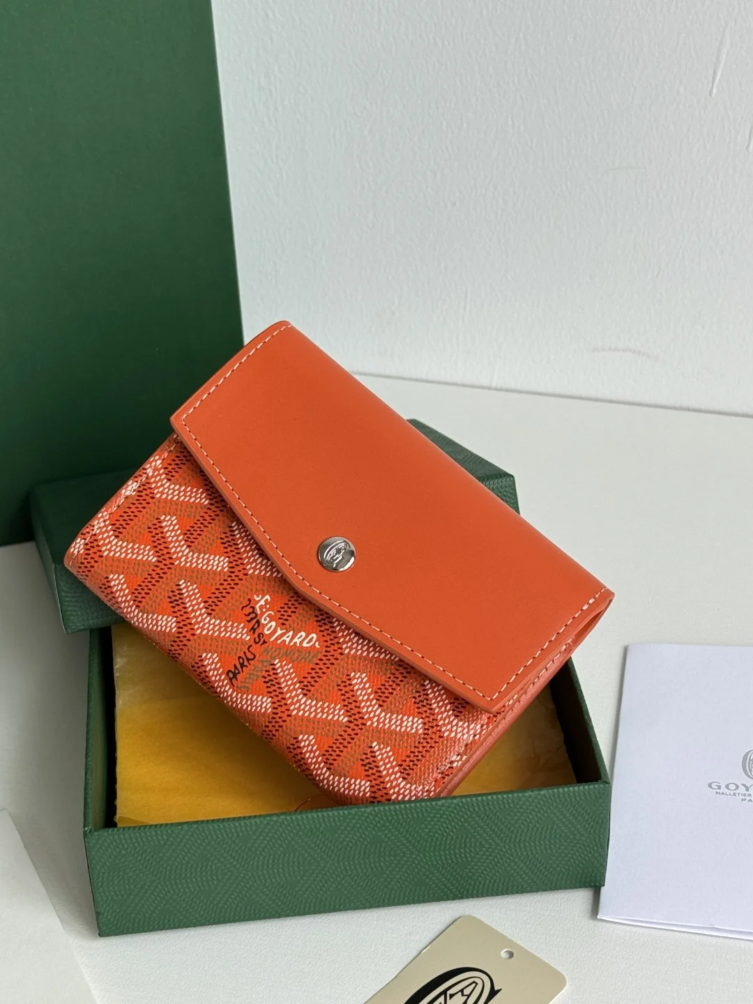 Goyard 3319 Saint-Gabriel Envelope Trifold Wallet - Detail view 12