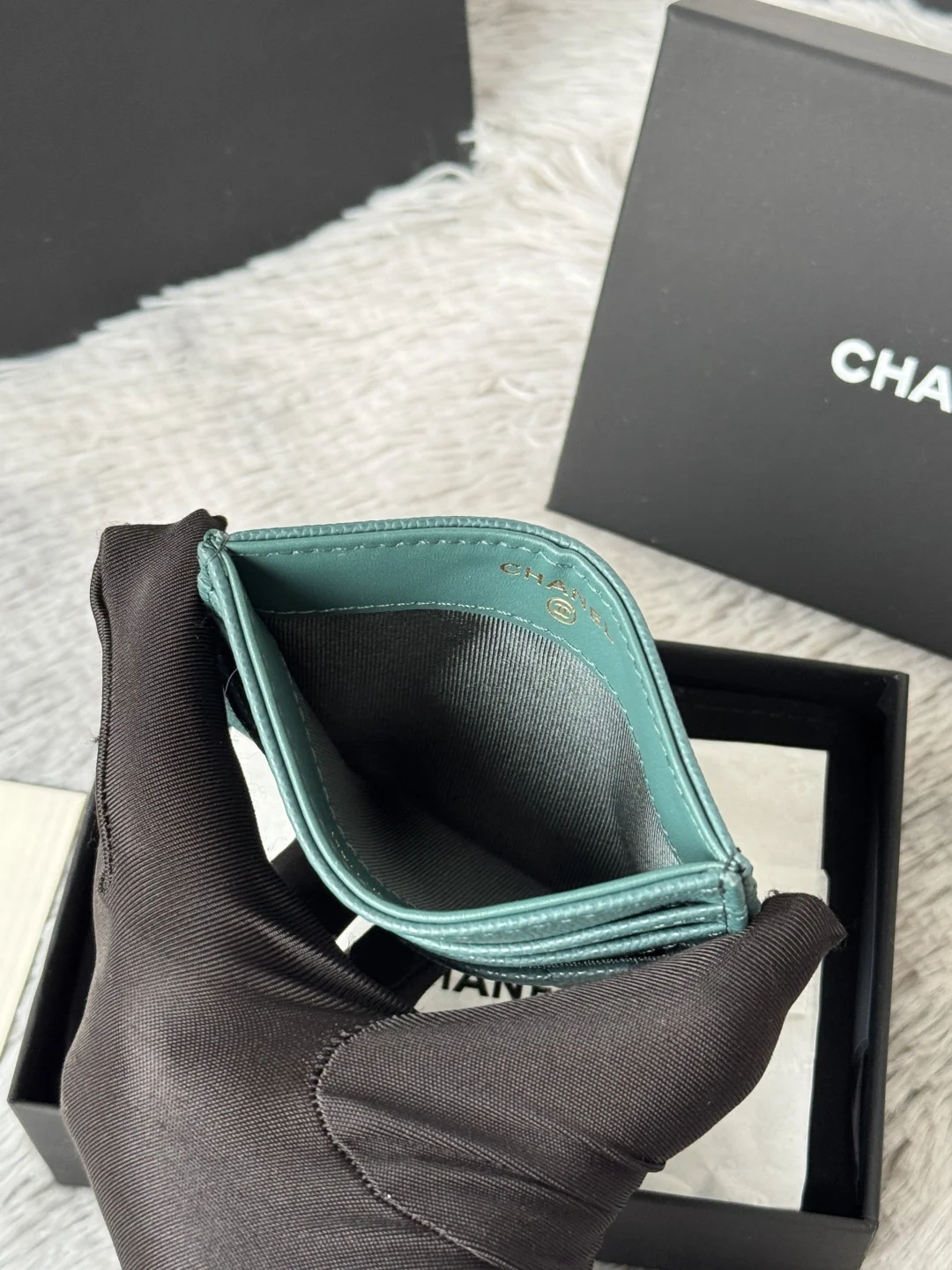 Chanel AP4472 2025 Cowhide Card Holder - Detail view 7