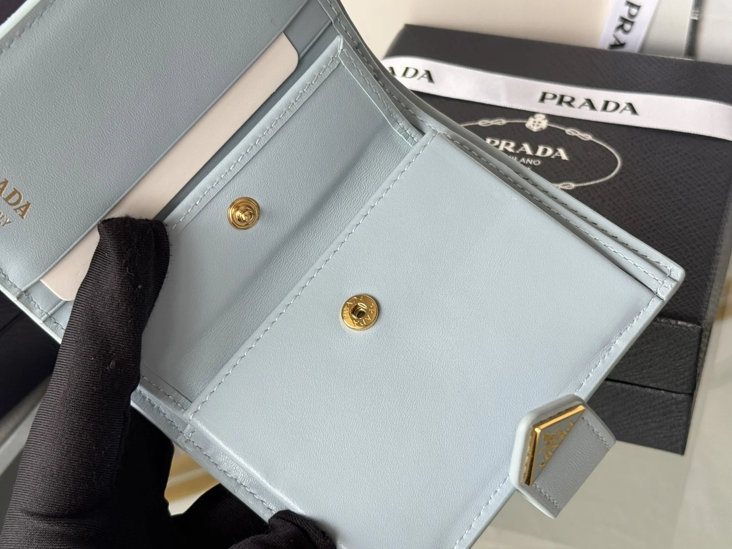 Prada 1MV204 Small Wallet Clutch Card Holder - Detail view 9
