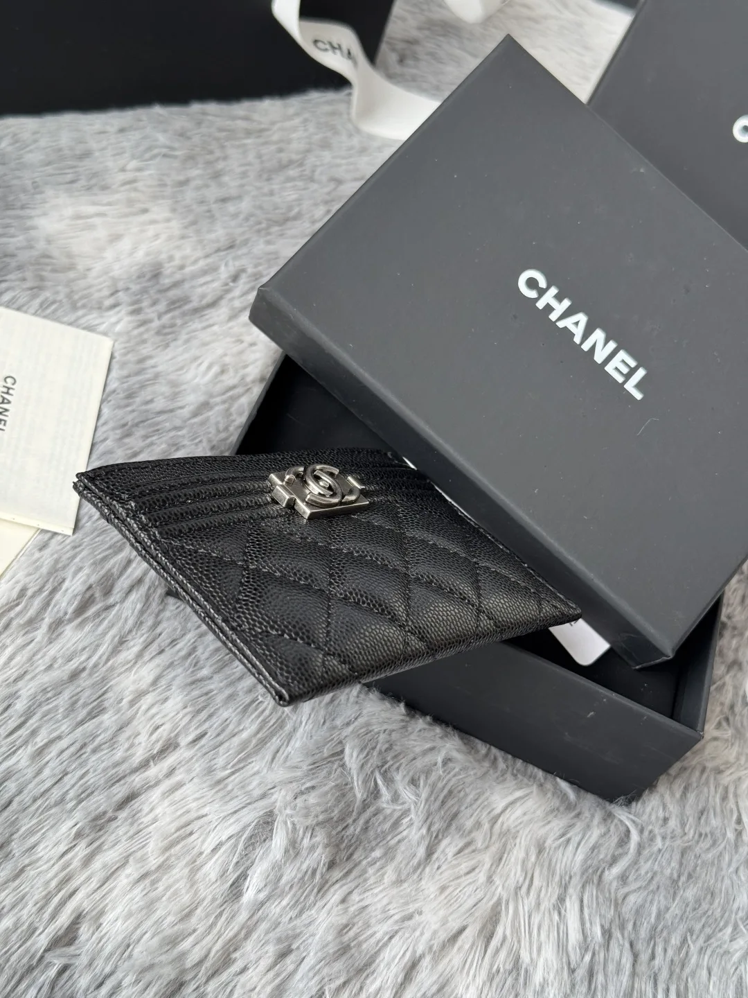 Chanel 84431 New Le Boy Cardholder - Detail view 5