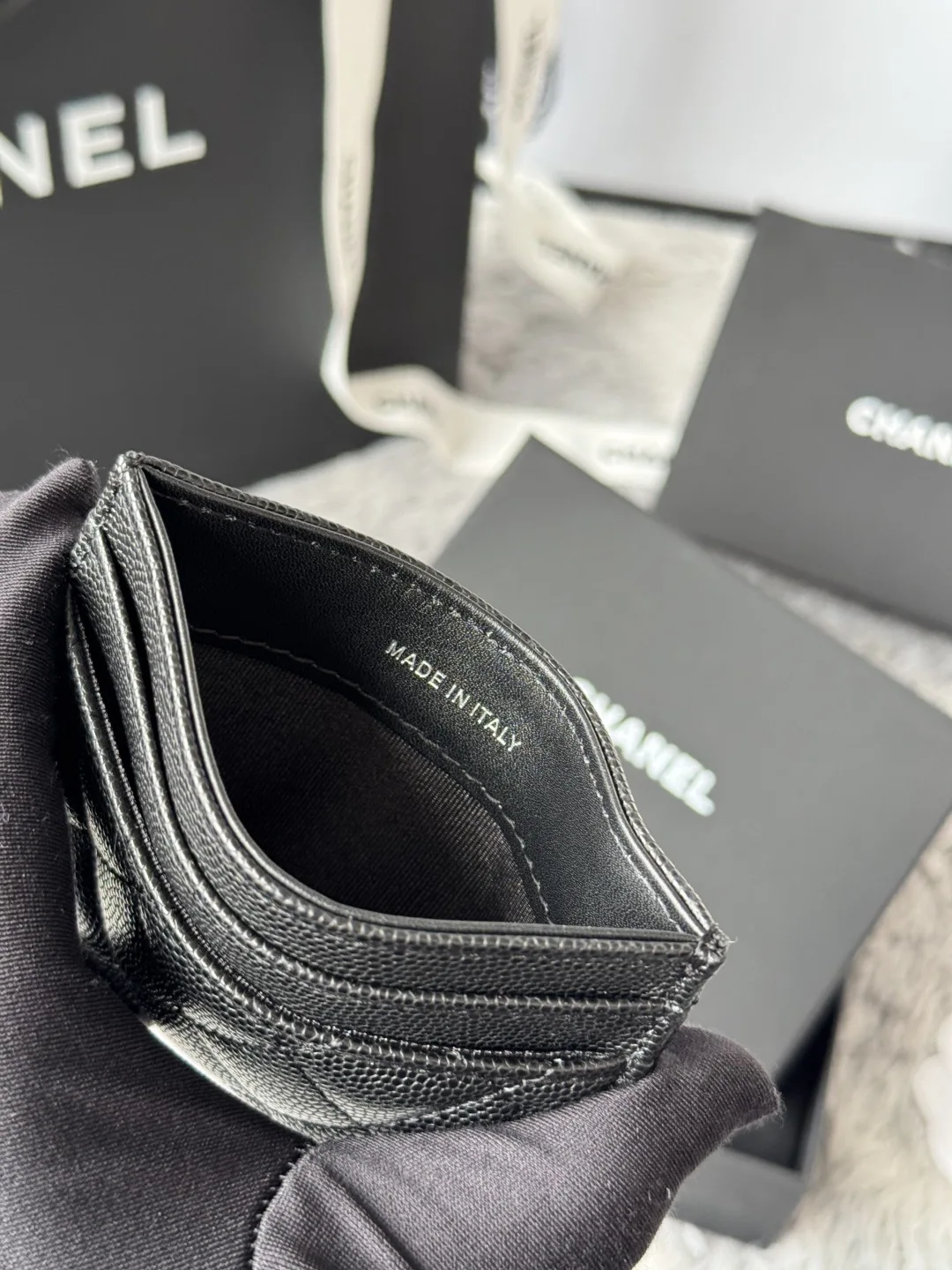 Chanel 84431 New Le Boy Cardholder - Detail view 9