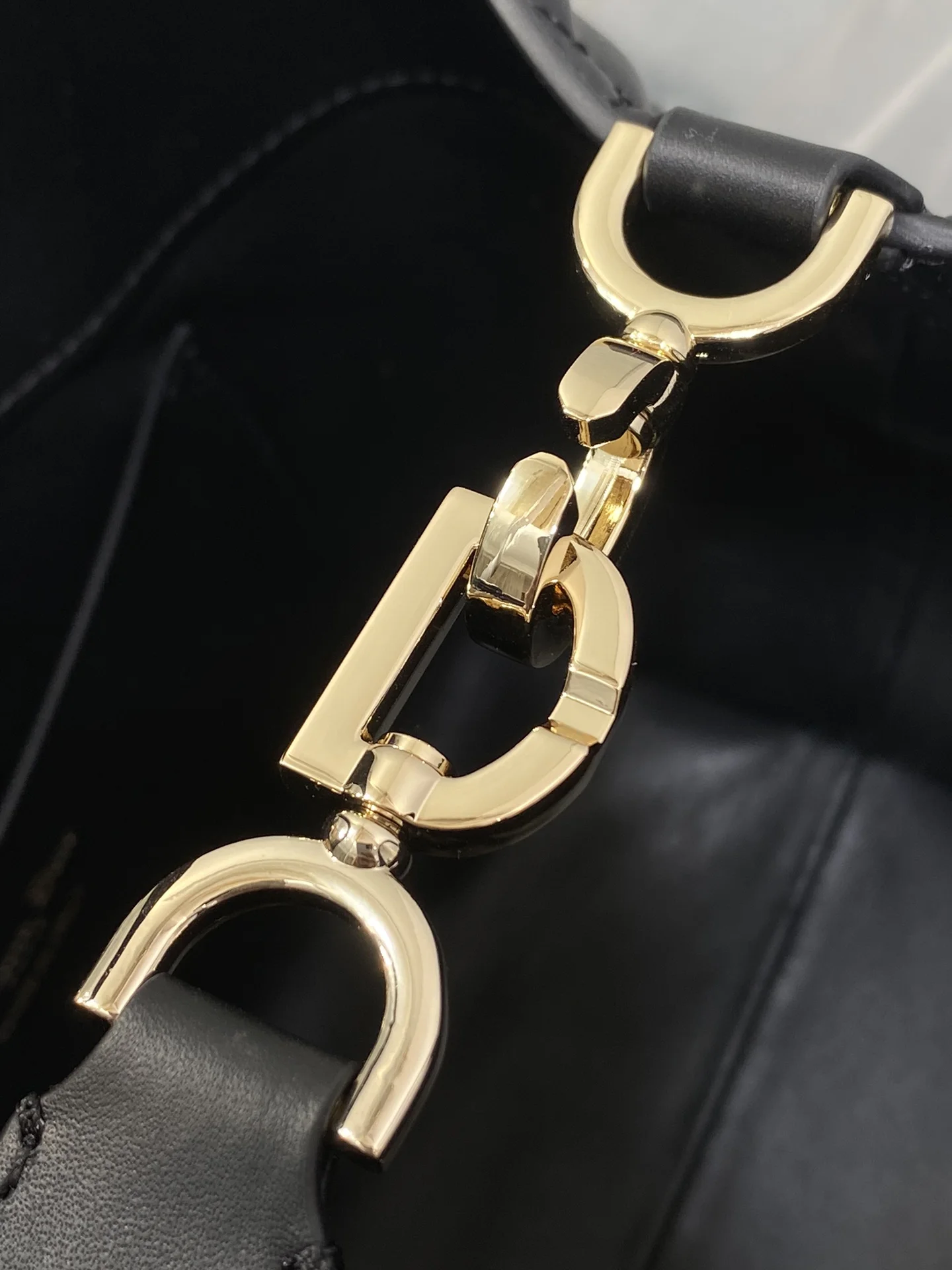 Dior Black Toujours Vertical Medium Handbag - Detail view 5
