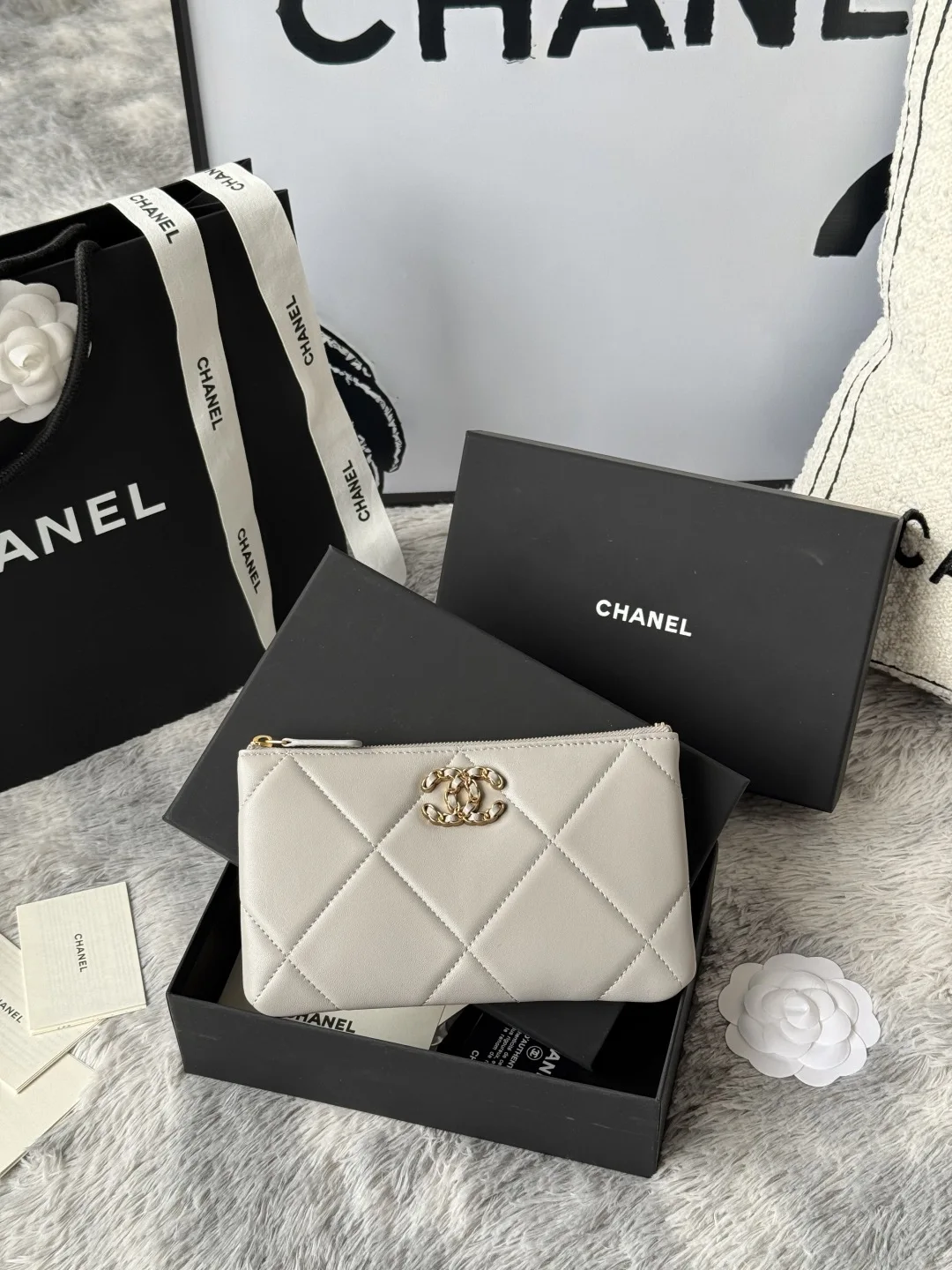 Chanel AP1790 Diamond Quilted Flap Coin Purse - Detail view 1