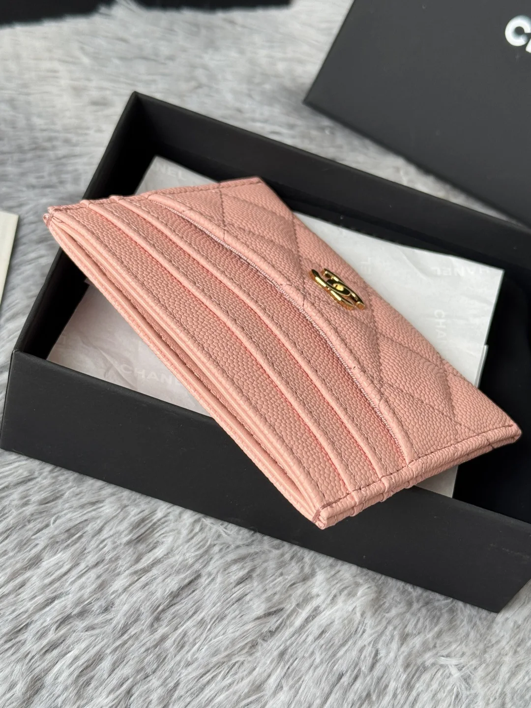 Chanel AP4472 2025 New Season Lambskin Cardholder - Detail view 4