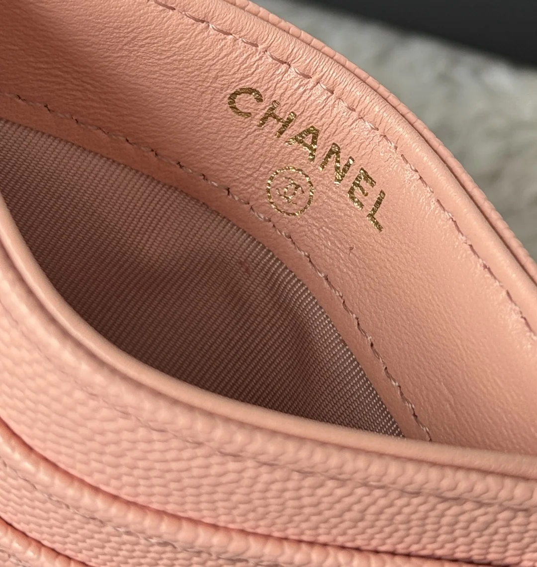 Chanel AP4472 2025 New Season Lambskin Cardholder - Detail view 8