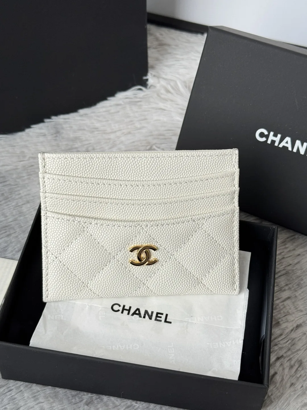 Chanel AP4472 2025 calfskin card holder - Detail view 2