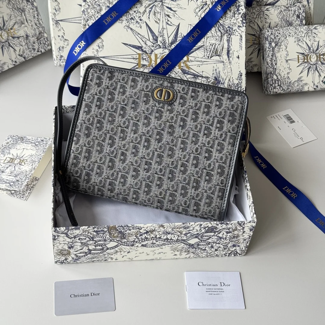Dior S2107UTZQ-M928-TU Montaigne 30 Clutch Bag