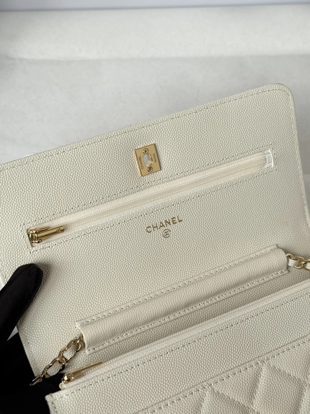 LV26287白花 Side Trunk 中号手袋 - 细节图 8