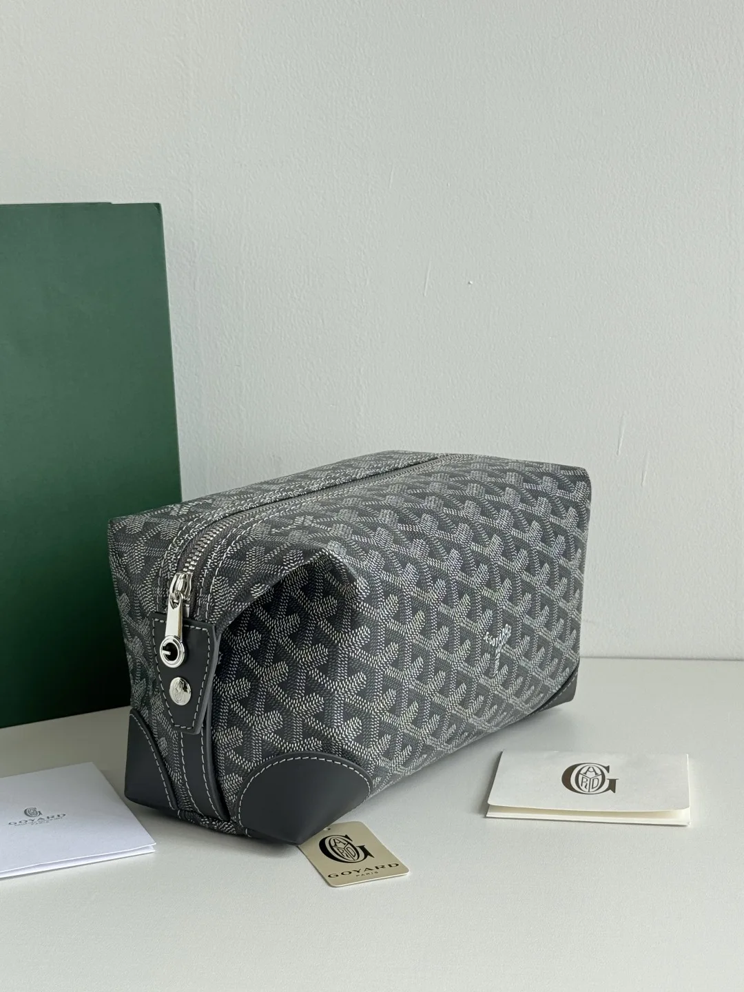 Goyard 020216 Boeing Toiletry Bag - Detail view 3