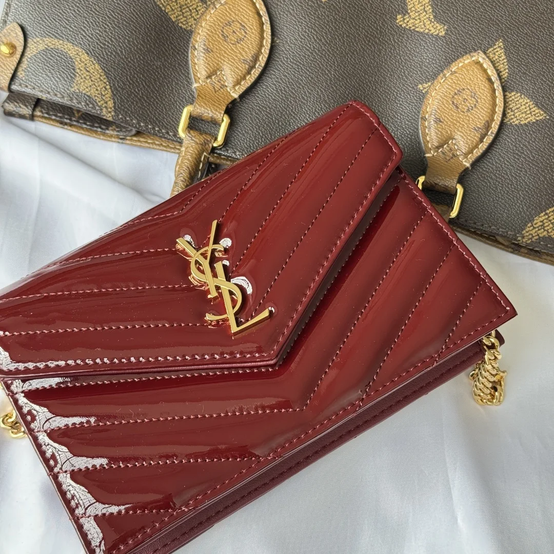 SAINT LAURENT 393953 WOC Small Envelope Bag - Detail view 4
