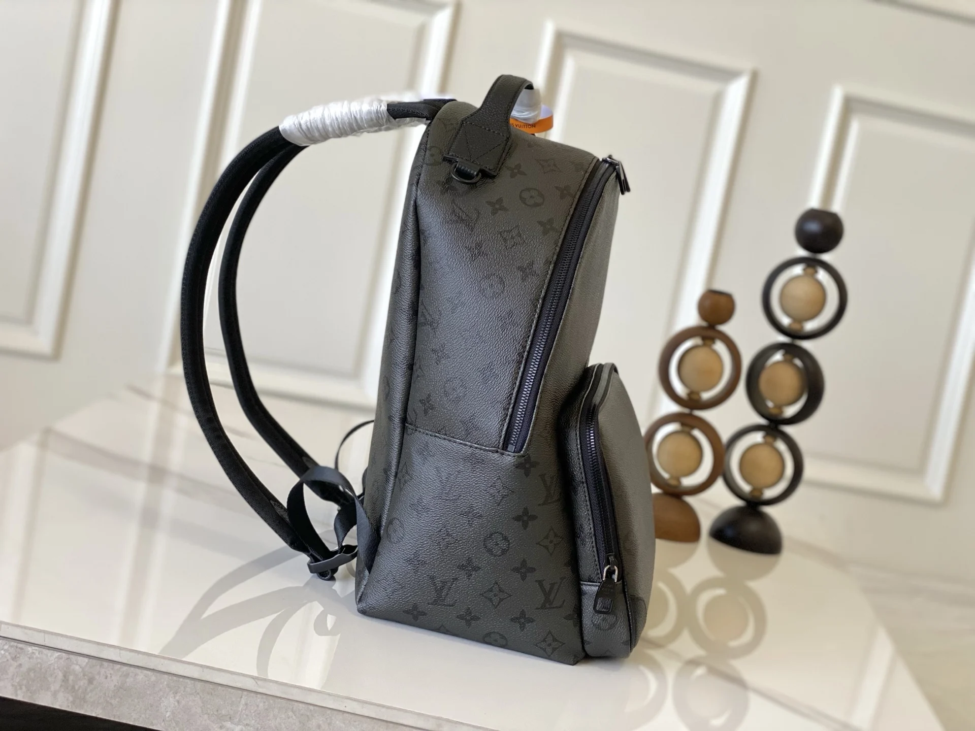 Louis Vuitton M26765 Discovery Backpack - Detail view 2