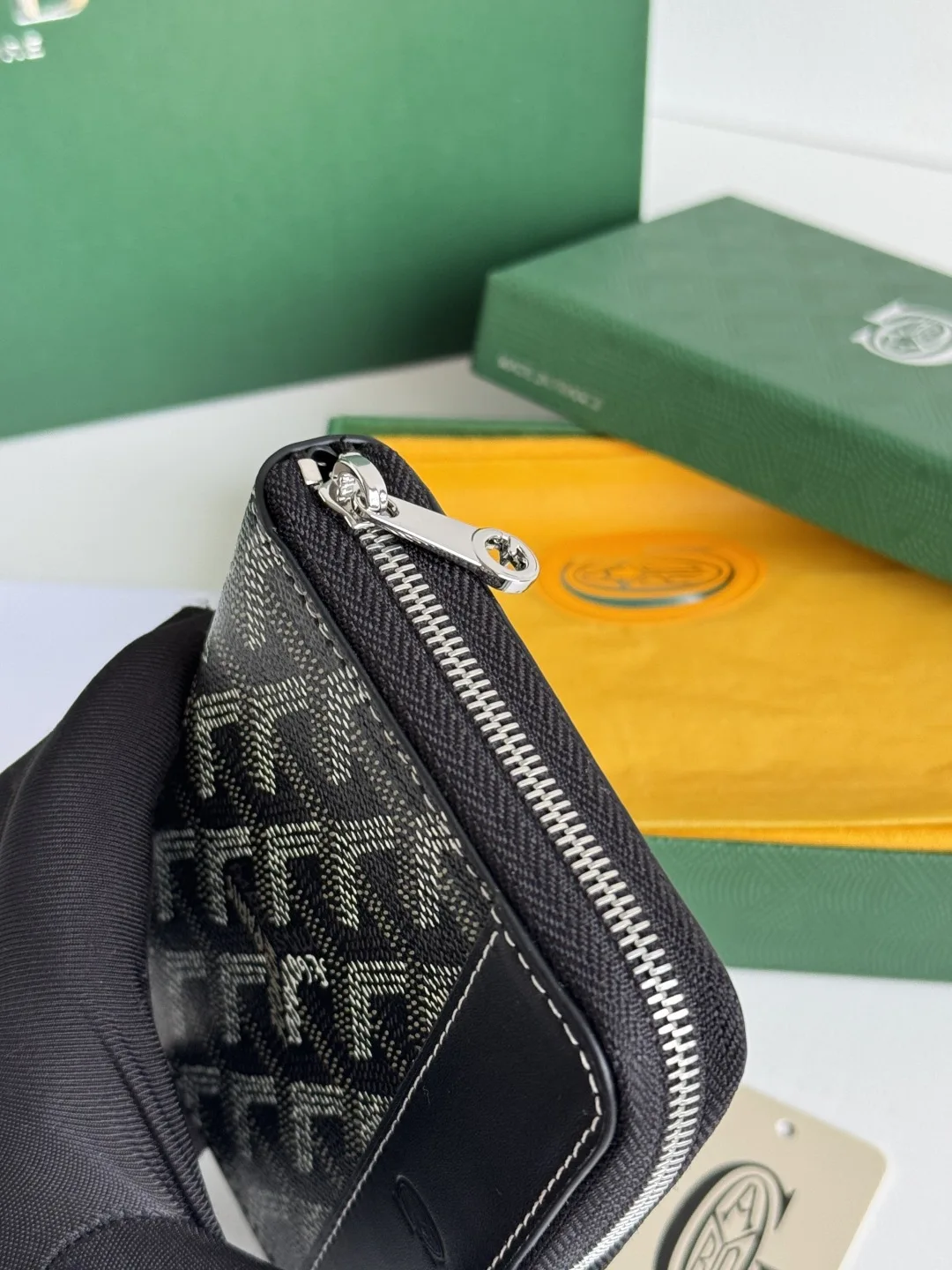 Goyard 3305 MATIGNON MINI Zipper Wallet - Detail view 6