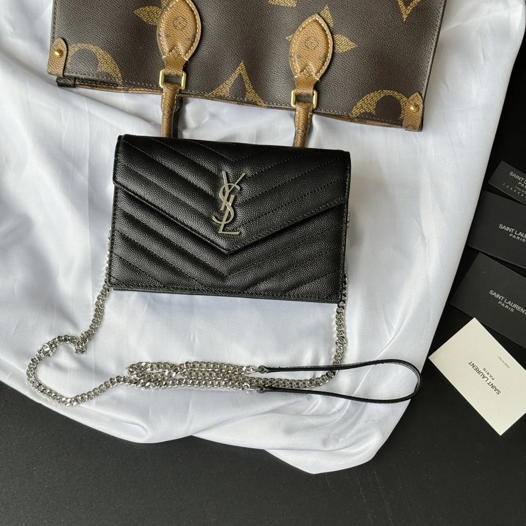 SAINT LAURENT 393953 WOC Small Envelope Bag - Detail view 1