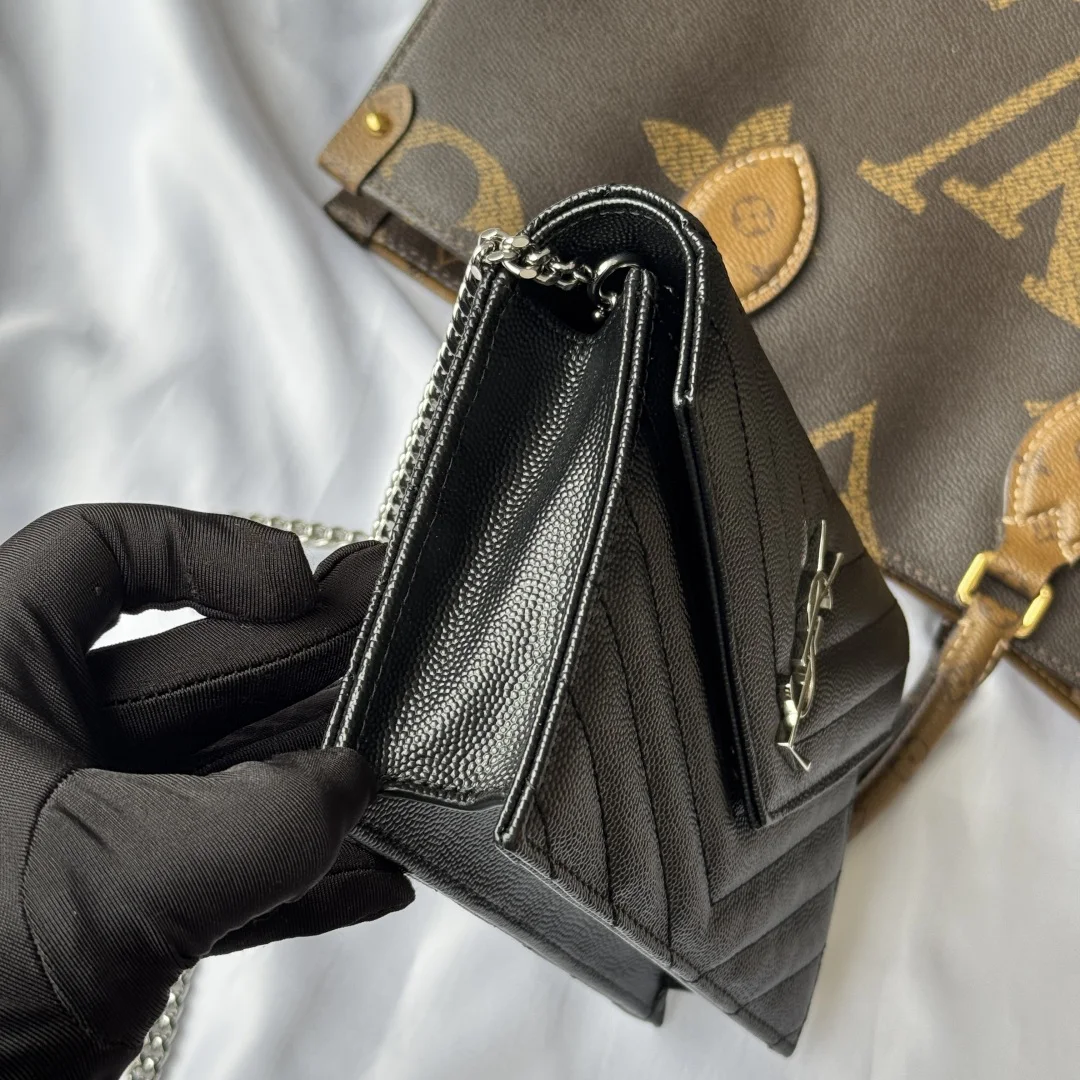 SAINT LAURENT 393953 WOC Small Envelope Bag - Detail view 5