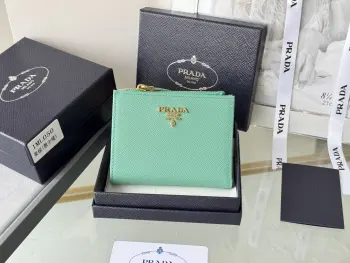 1ML050 Saffiano Leather Bifold Wallet
