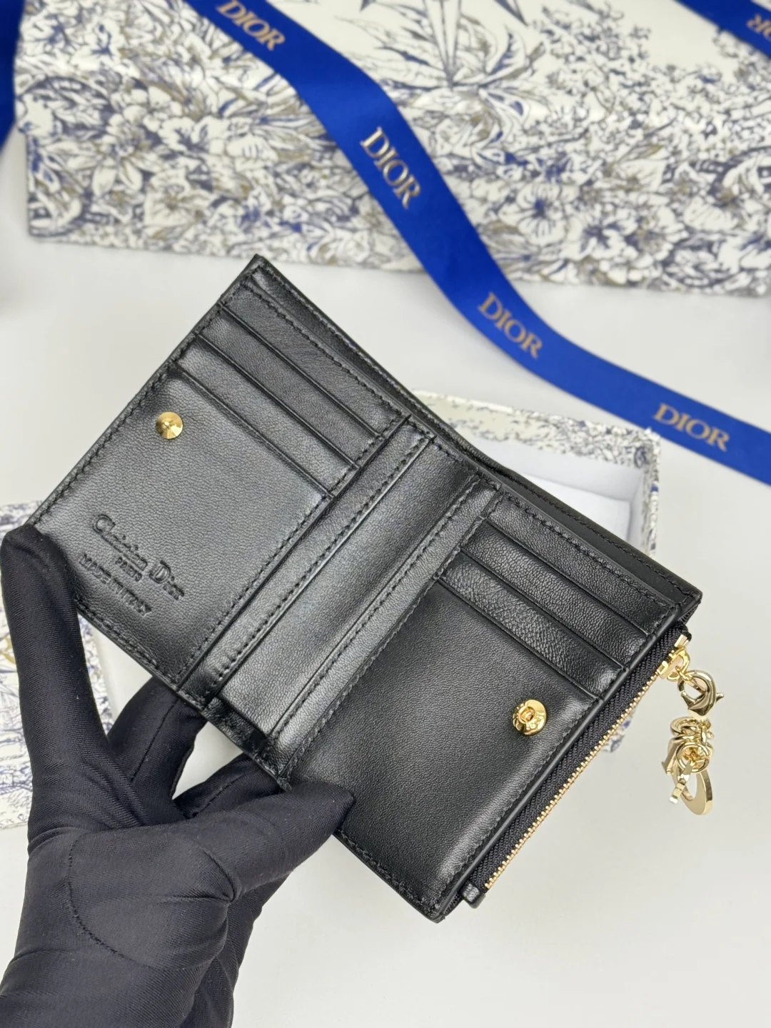 Dior S6037UBHZ_M928 Caro Dahlia Lambskin Card Holder Wallet - Detail view 7