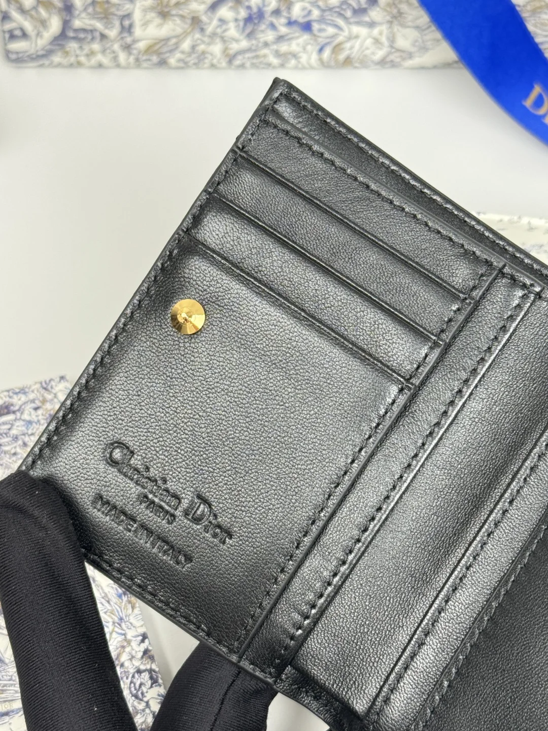 Dior S6037UBHZ_M928 Caro Dahlia Lambskin Card Holder Wallet - Detail view 8