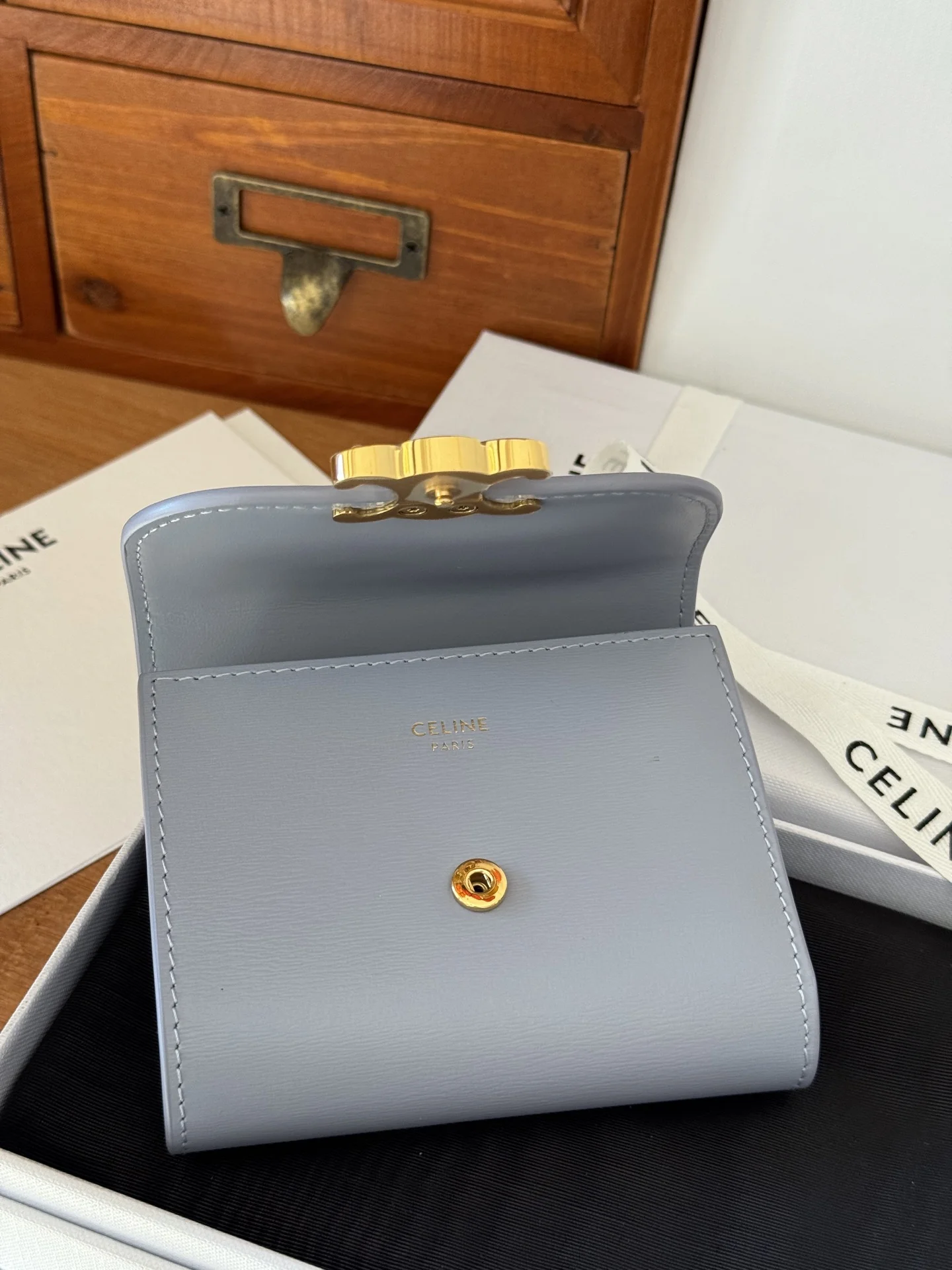 Celine TRIOMPHE Small Leather Flap Bag Wallet - Detail view 4