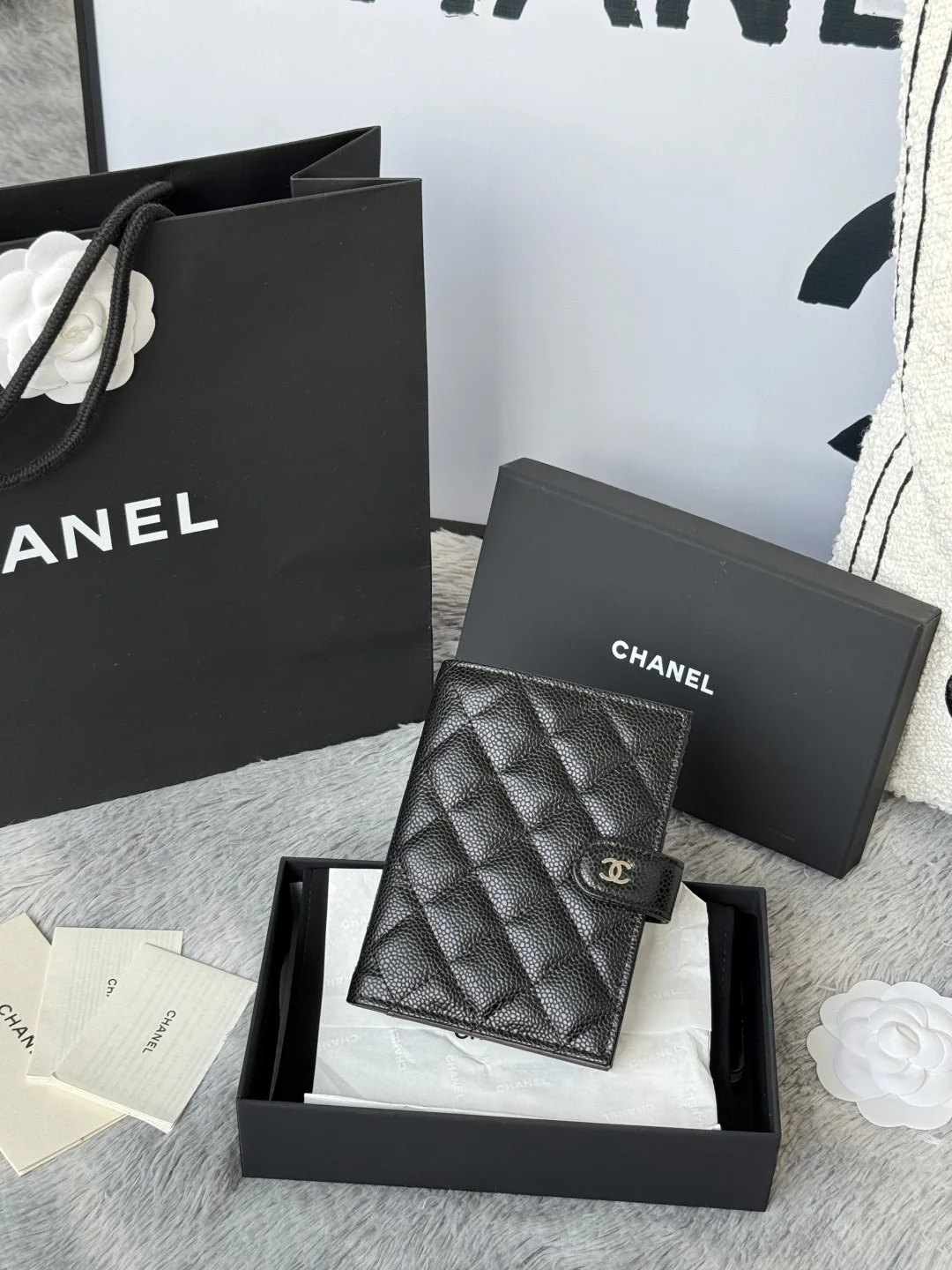Chanel AP3196 Passport Bag Multi-functional Passport Holder - Detail view 1