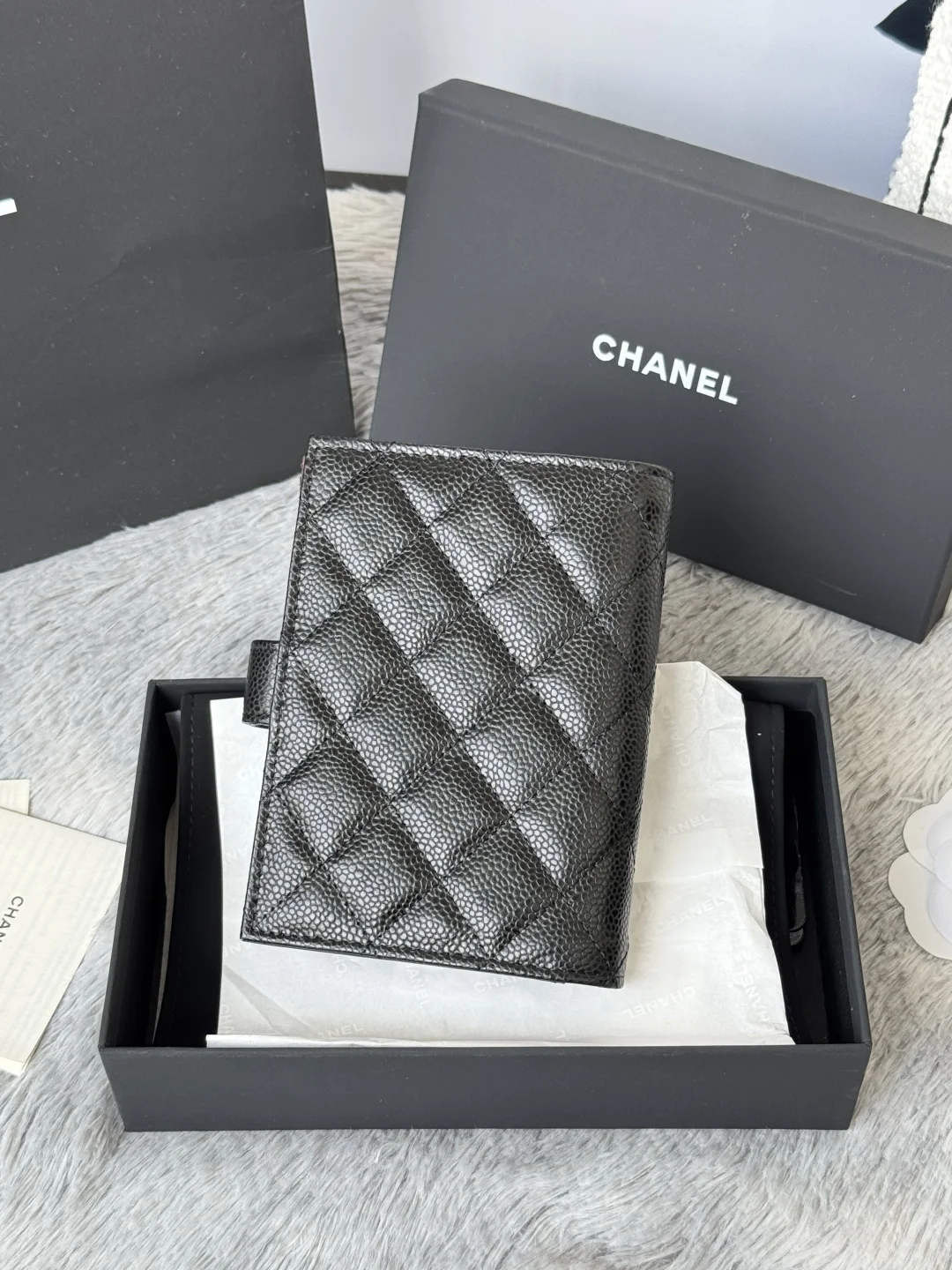 Chanel AP3196 Passport Bag Multi-functional Passport Holder - Detail view 3
