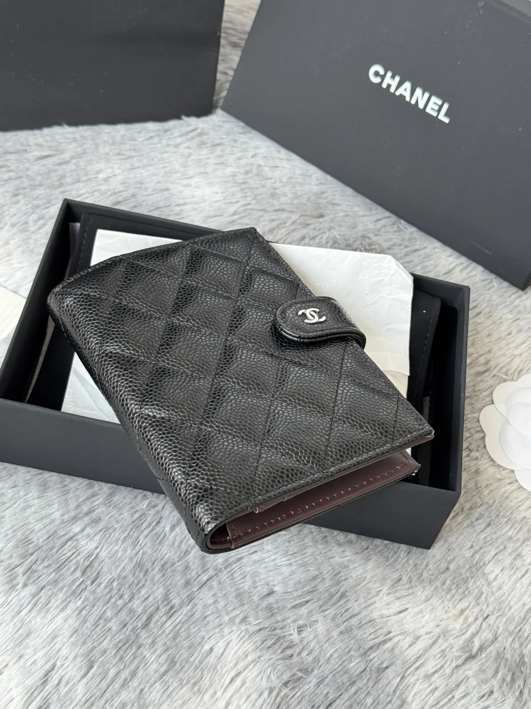 Chanel AP3196 Passport Bag Multi-functional Passport Holder - Detail view 5