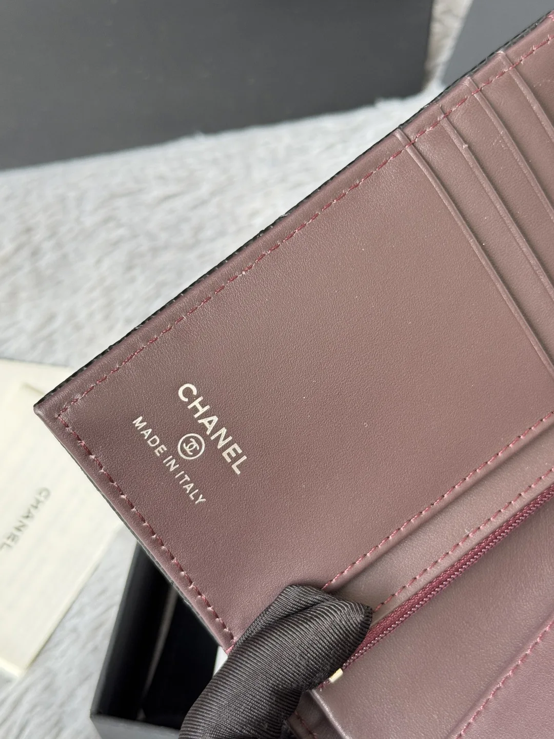 Chanel AP3196 Passport Bag Multi-functional Passport Holder - Detail view 9