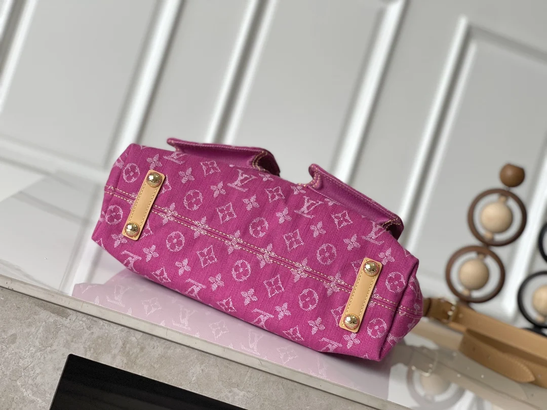Louis Vuitton M95210 Large Vintage Bag Purple - Detail view 4