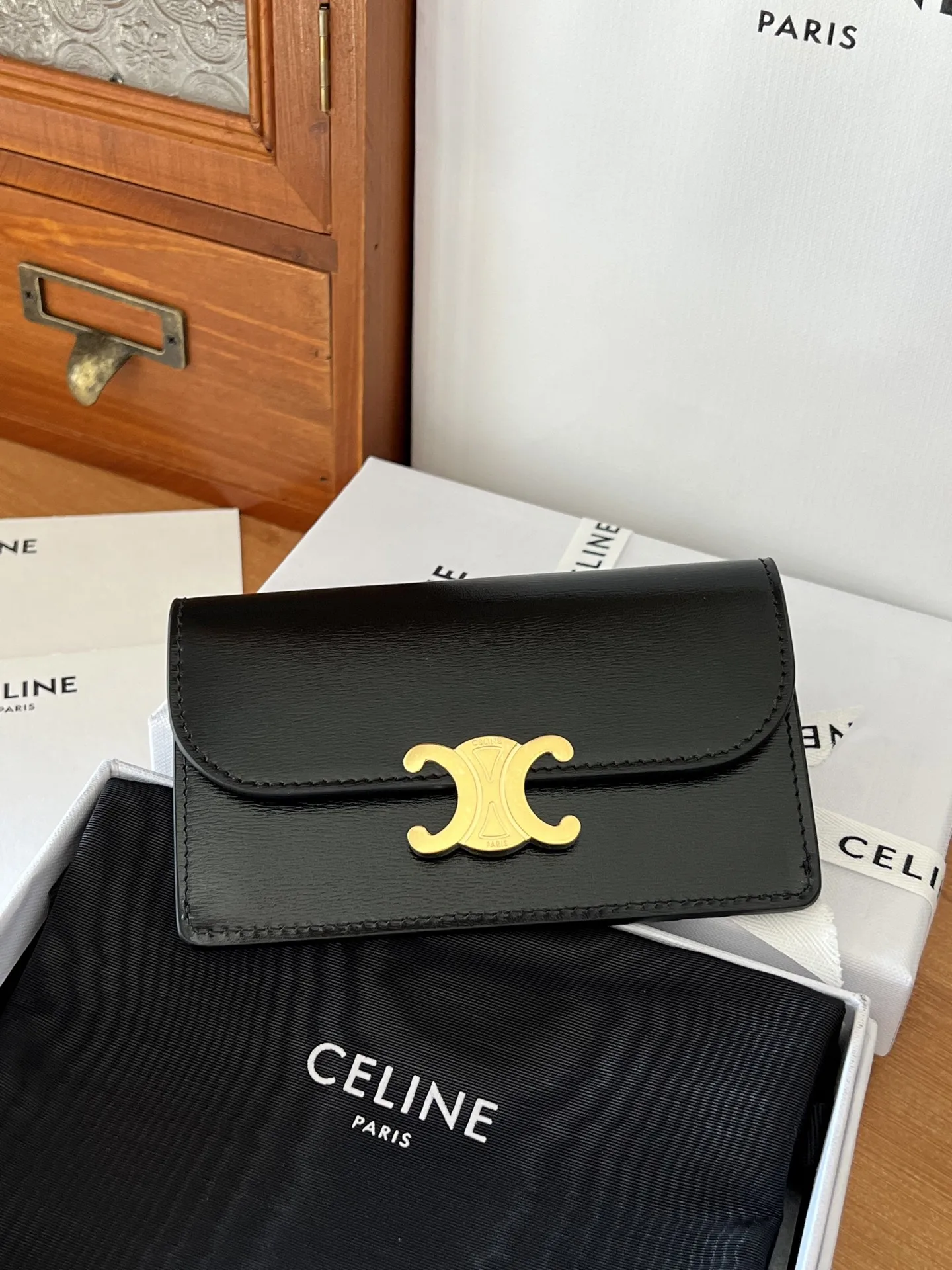 Celine 10P073 TRIOMPHE flip wallet card holder - Detail view 1