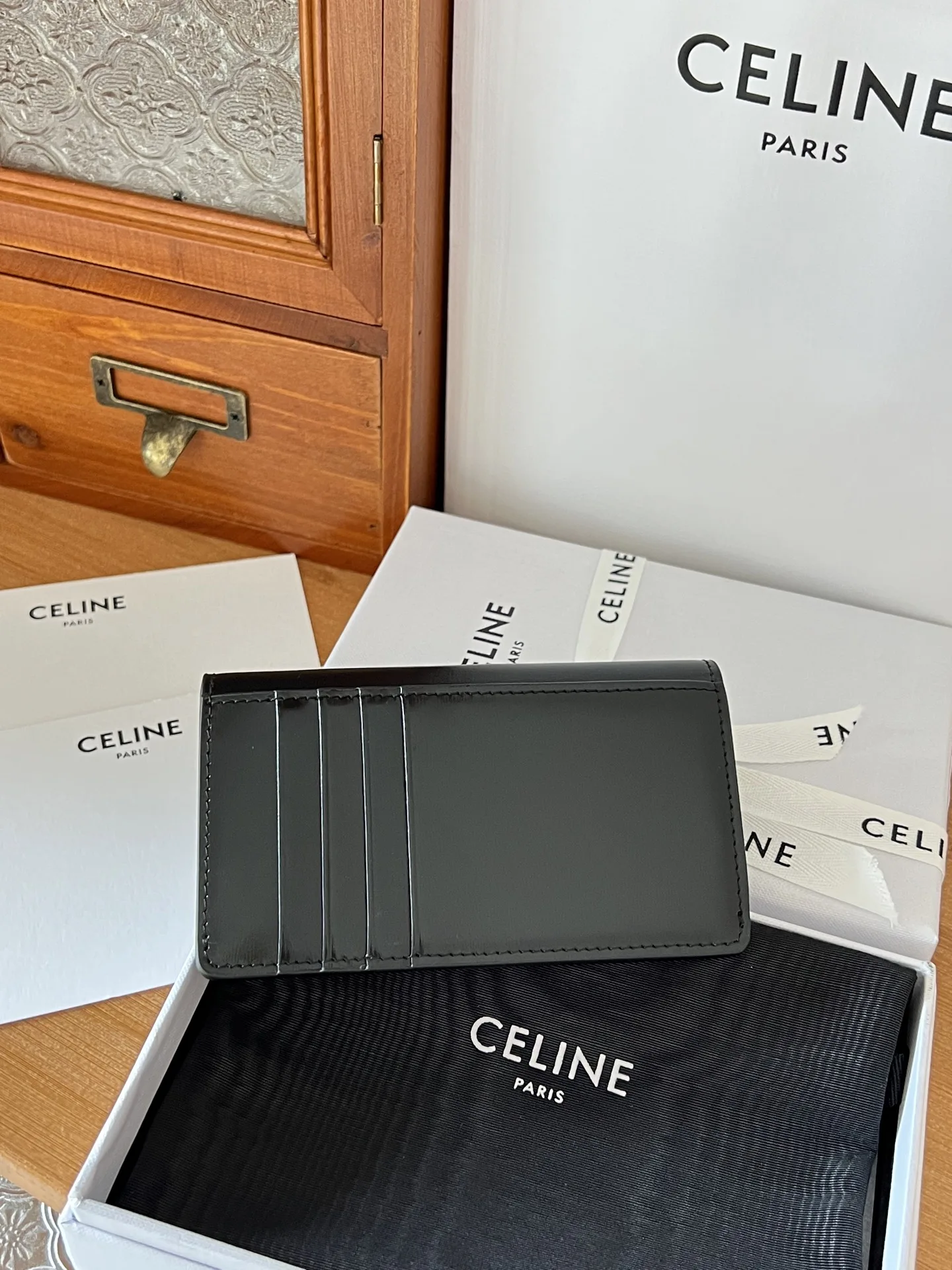 Celine 10P073 TRIOMPHE flip wallet card holder - Detail view 2
