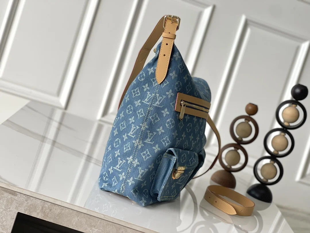 Louis Vuitton M95048 Vintage Collection, Discontinued Limited Edition - Detail view 2