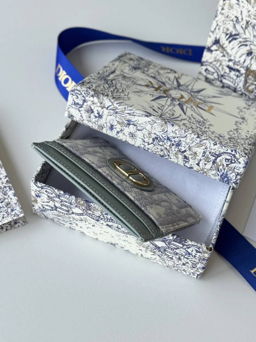 Dior S2152 30 Montaigne Card Holder - Detail view 4