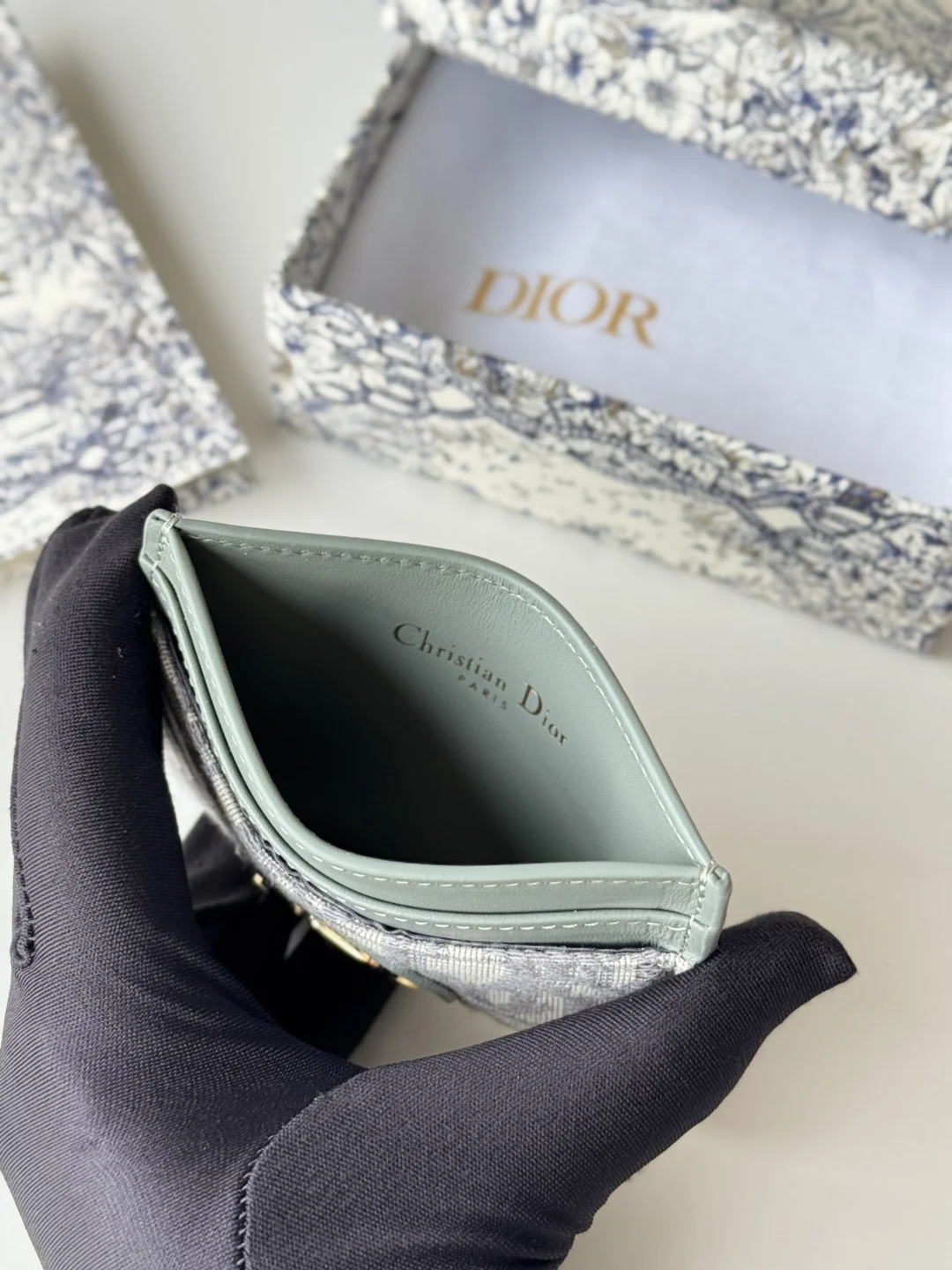 Dior S2152 30 Montaigne Card Holder - Detail view 8
