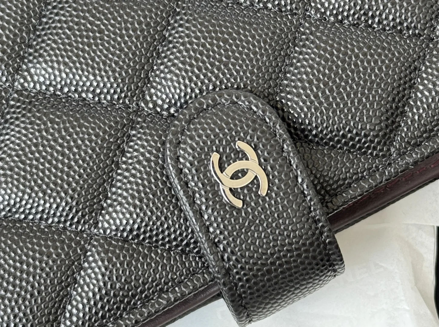 Chanel AP3196 Passport Holder Multifunctional Passport Wallet - Detail view 6