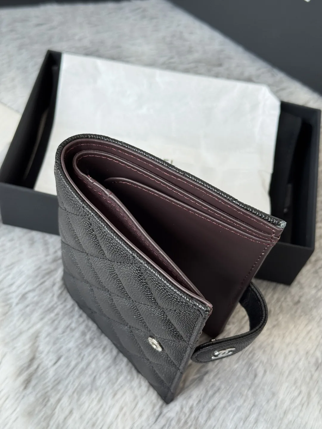 Chanel AP3196 Passport Holder Multifunctional Passport Wallet - Detail view 12