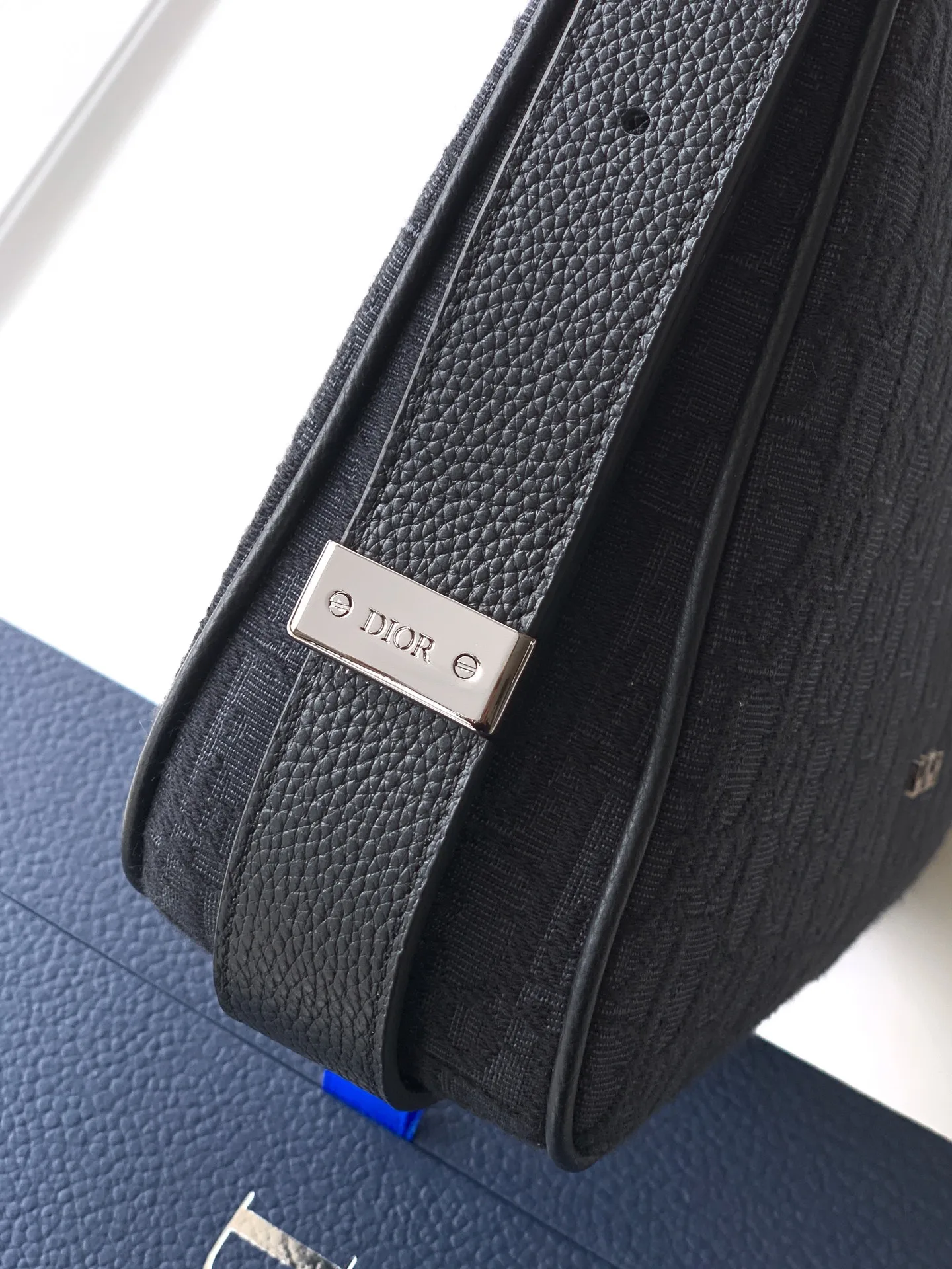 迪奥Dior Slider 拉链水饺包 二零二五冬季男装系列新品 - 细节图 5