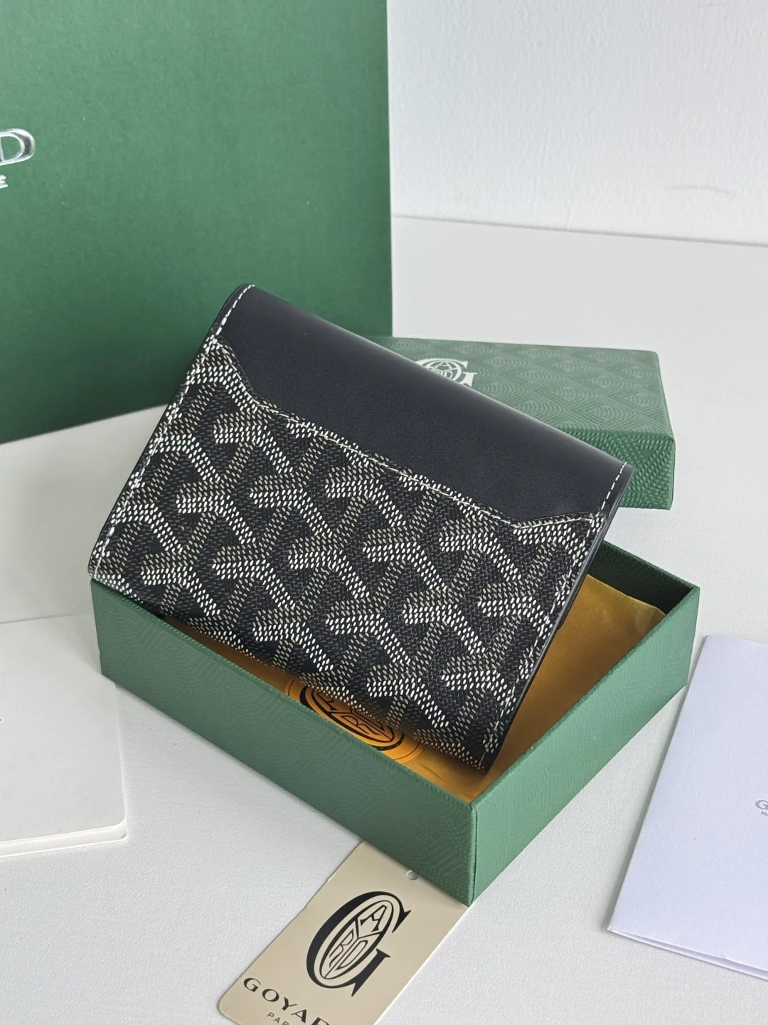 Goyard 3319 Saint-Gabriel Envelope Trifold Wallet - Detail view 3