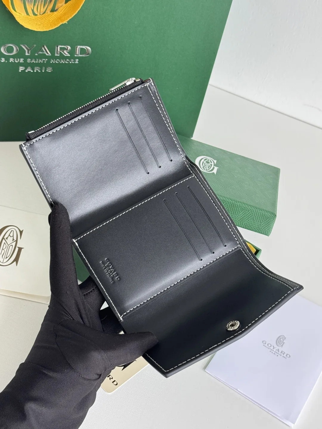 Goyard 3319 Saint-Gabriel Envelope Trifold Wallet - Detail view 8