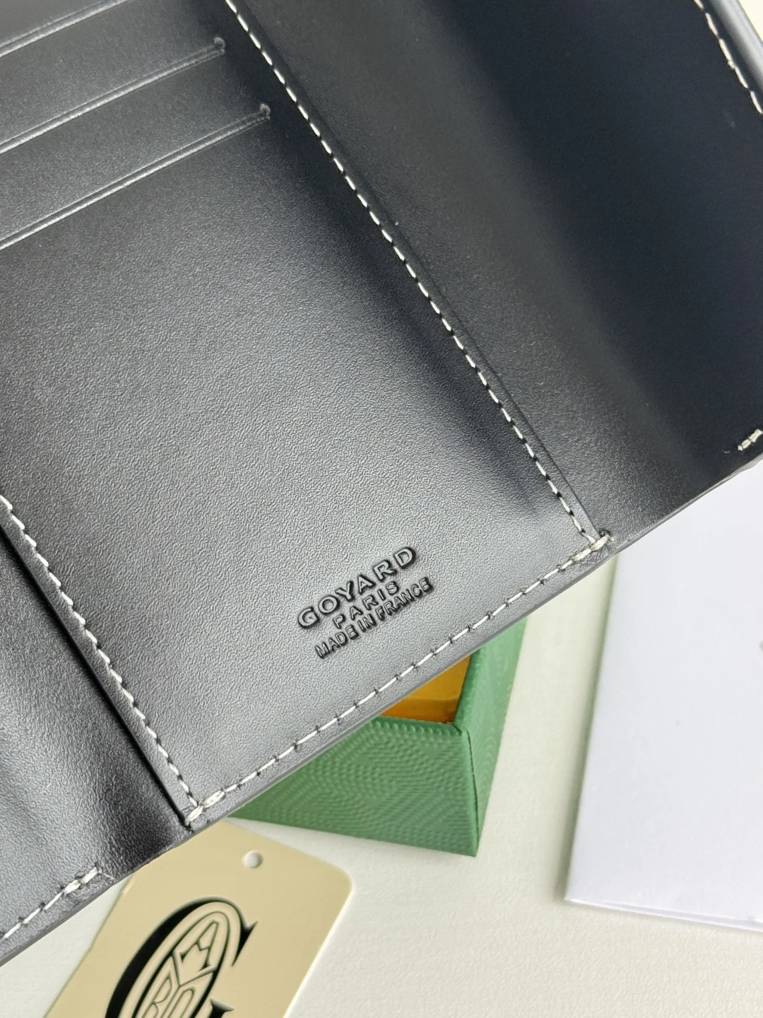 Goyard 3319 Saint-Gabriel Envelope Trifold Wallet - Detail view 9
