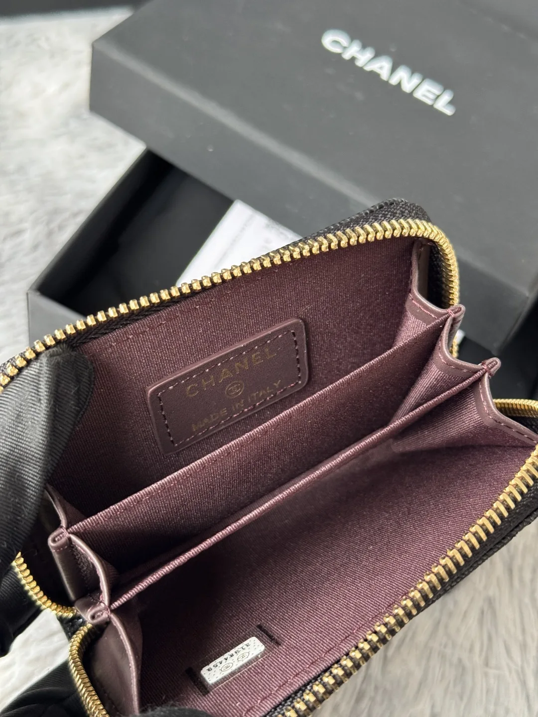 Chanel AP0216 Zipper Coin Purse - Detail view 9