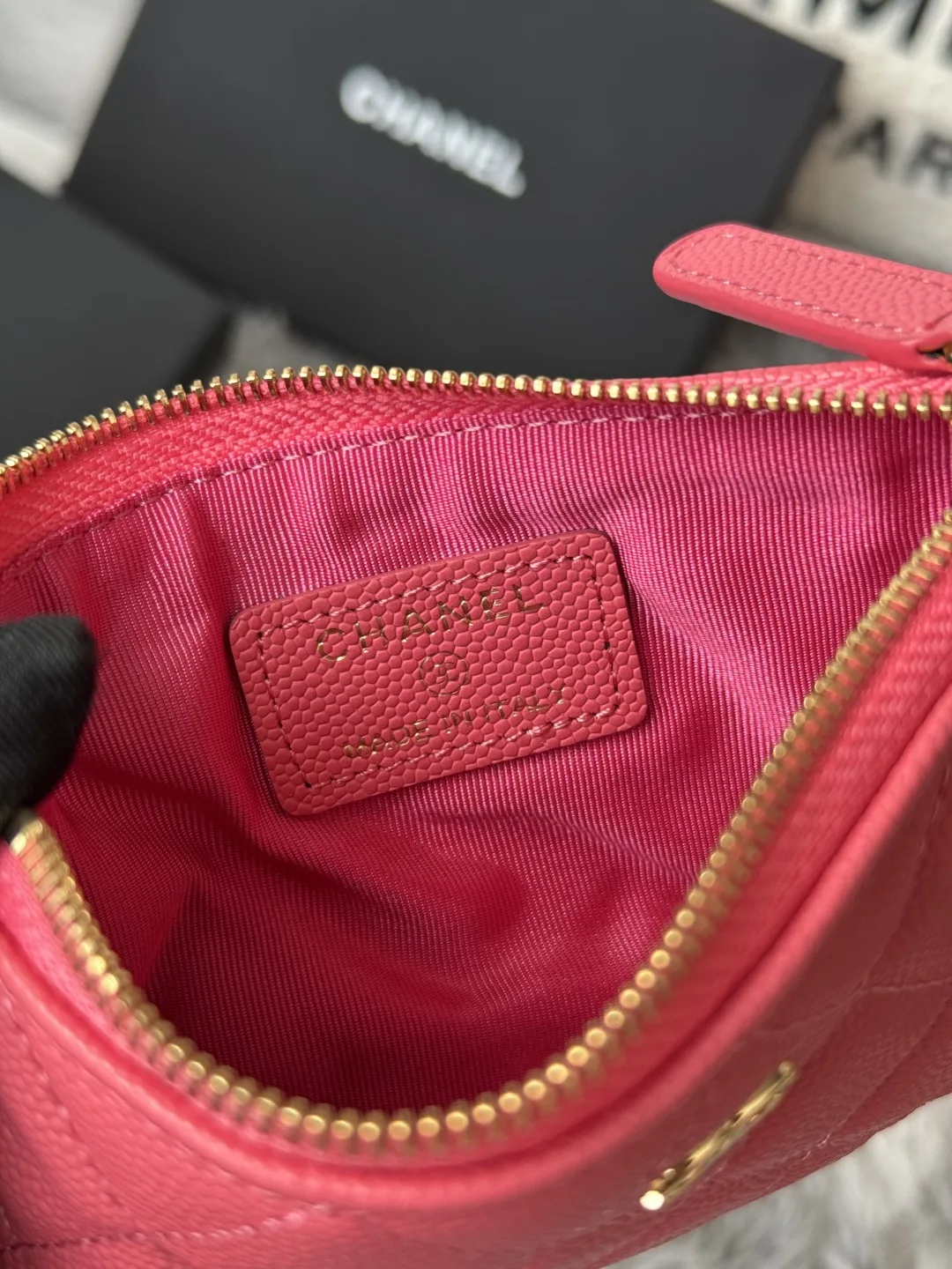 Chanel A82365 Coin Purse - Detail view 9