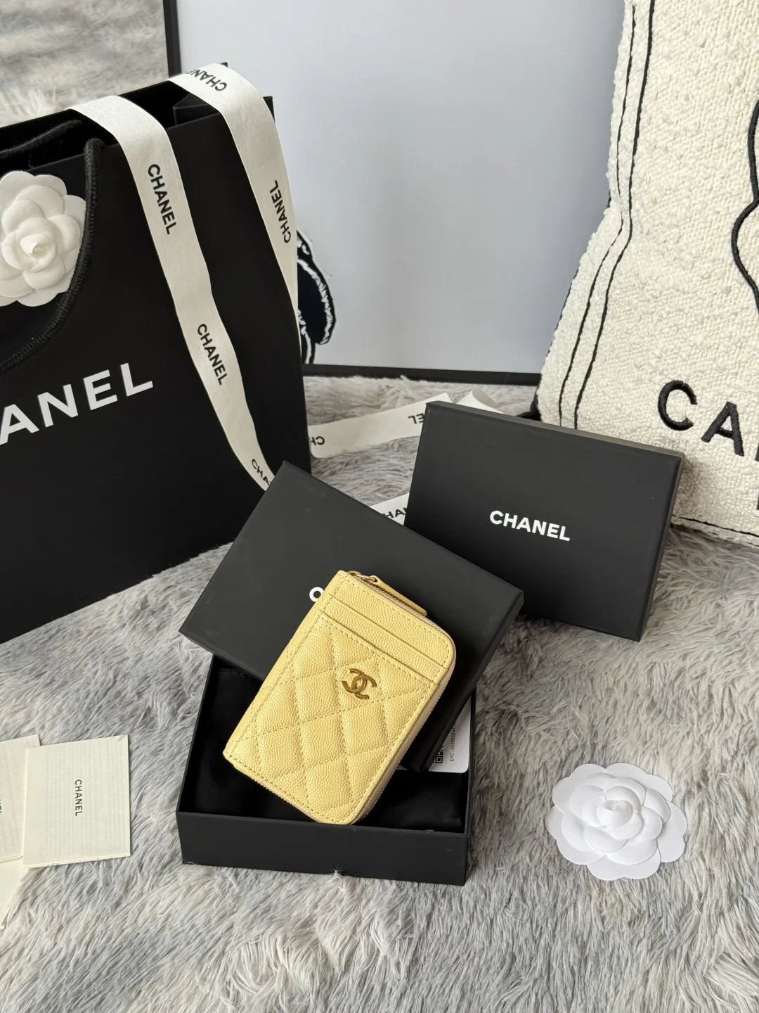 Chanel AP1650 Small Zip Pouch Laka Pouch - Detail view 1