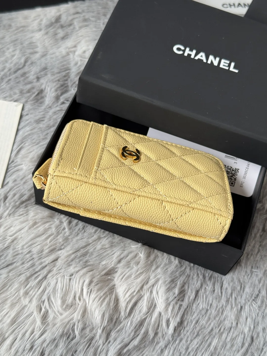 Chanel AP1650 Small Zip Pouch Laka Pouch - Detail view 5
