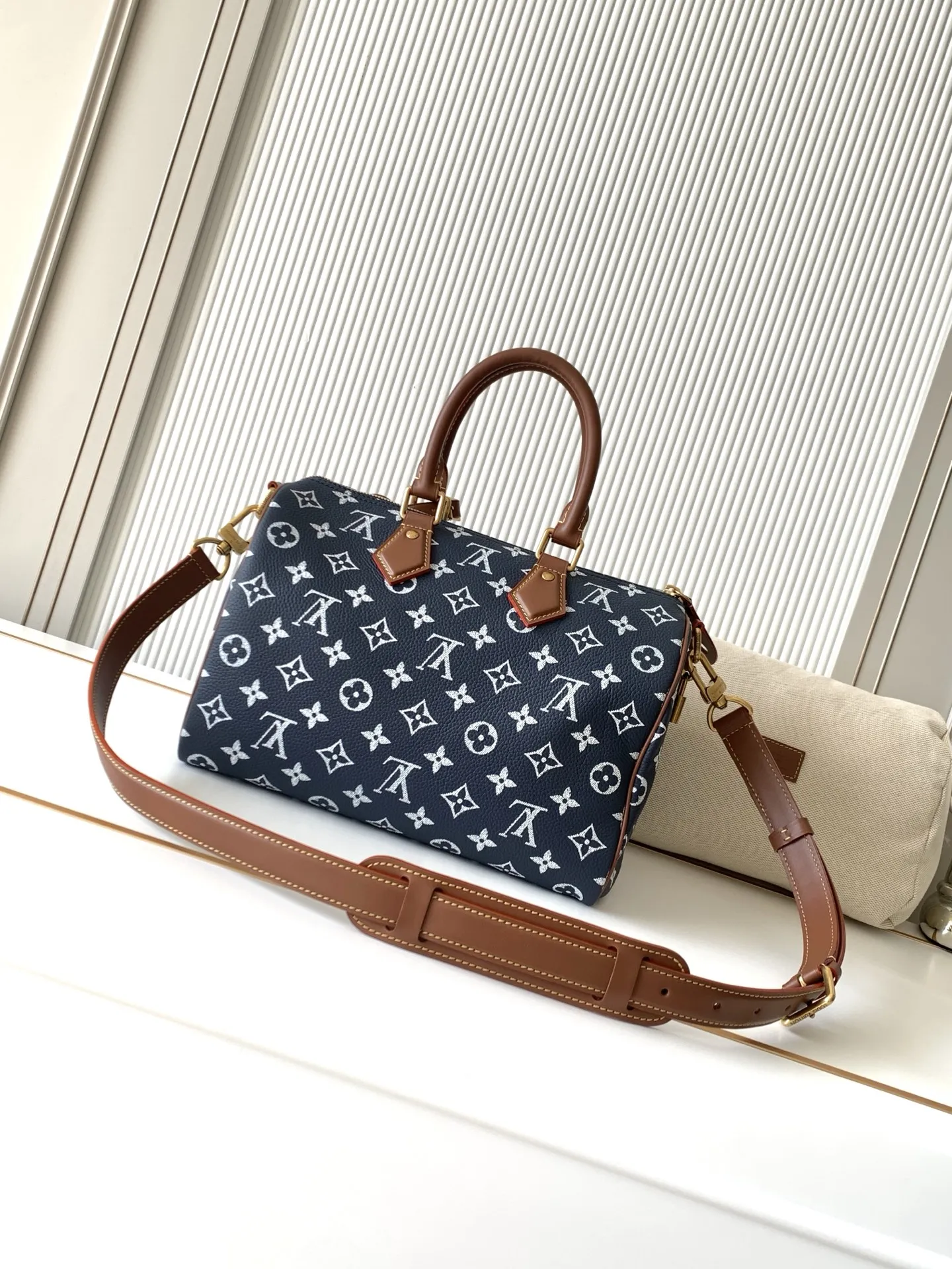LVM15282蓝色布内里 Speedy P9 Bandouliere30手袋 - 细节图 3