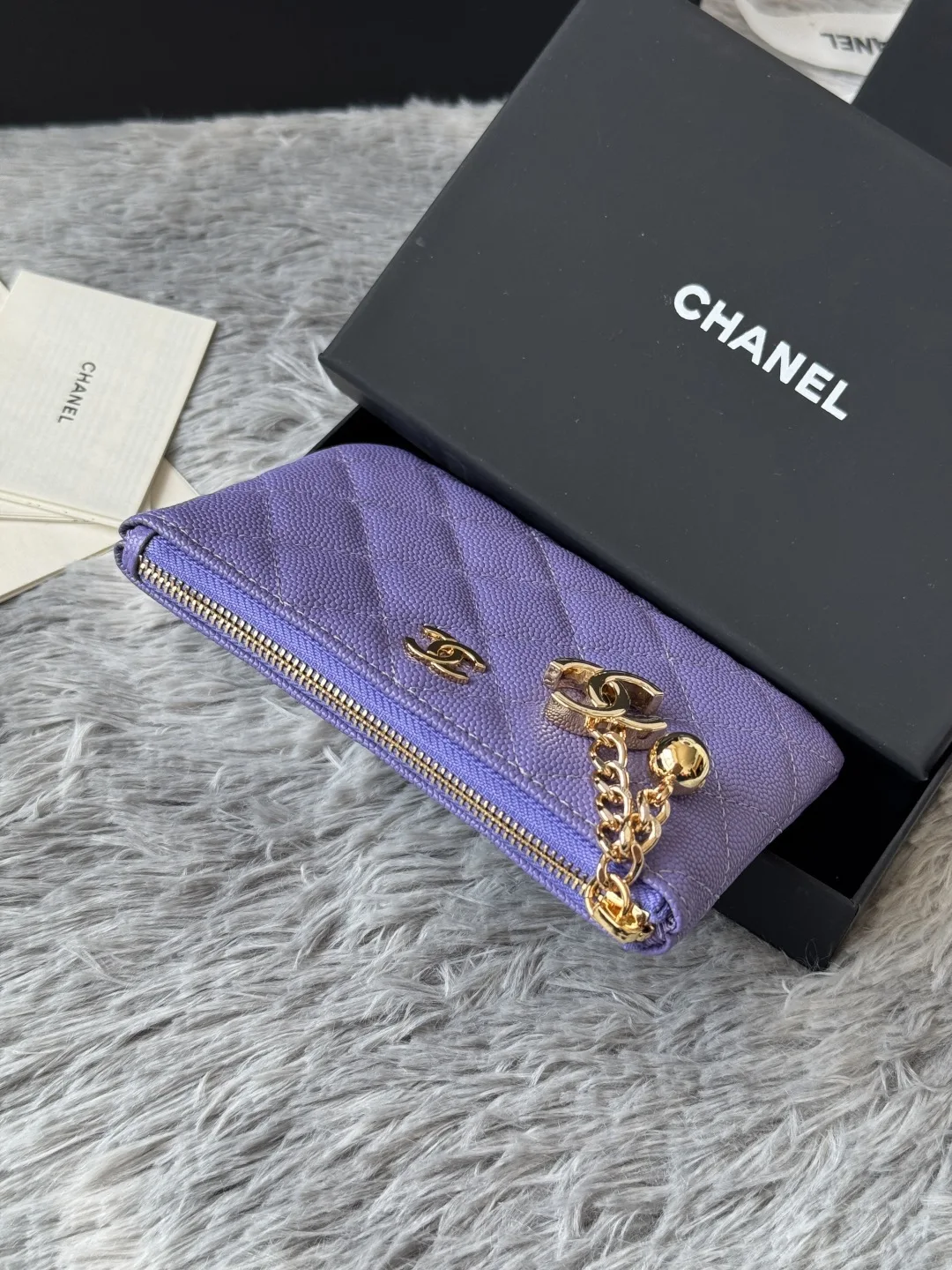 Chanel A50168 Zipped Pendant Coin Purse Card Holder - Detail view 4