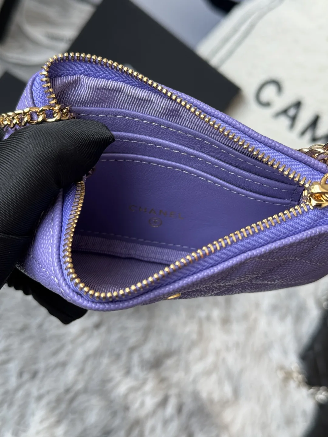 Chanel A50168 Zipped Pendant Coin Purse Card Holder - Detail view 8